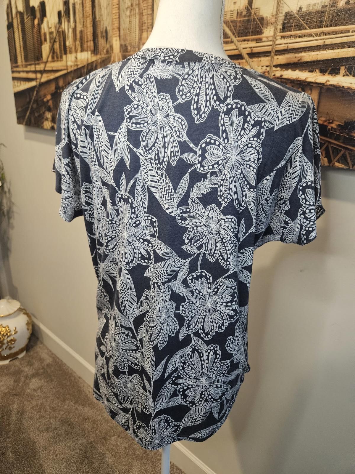 Designer Loft Stylish Cornflower Blue Floral Print Top #162 Size S / US 4 / IT 40 - 4 Thumbnail