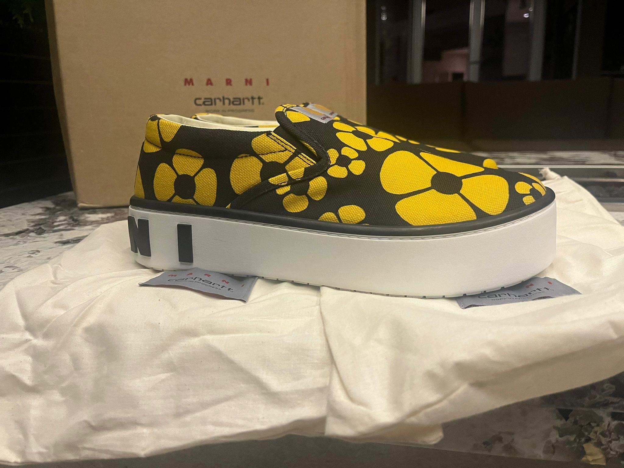 Carhartt × Marni Carhartt Paw Sunflower Slip On Sneakers in Black, Yellow Size US 9 / EU 42 - 6 Thumbnail
