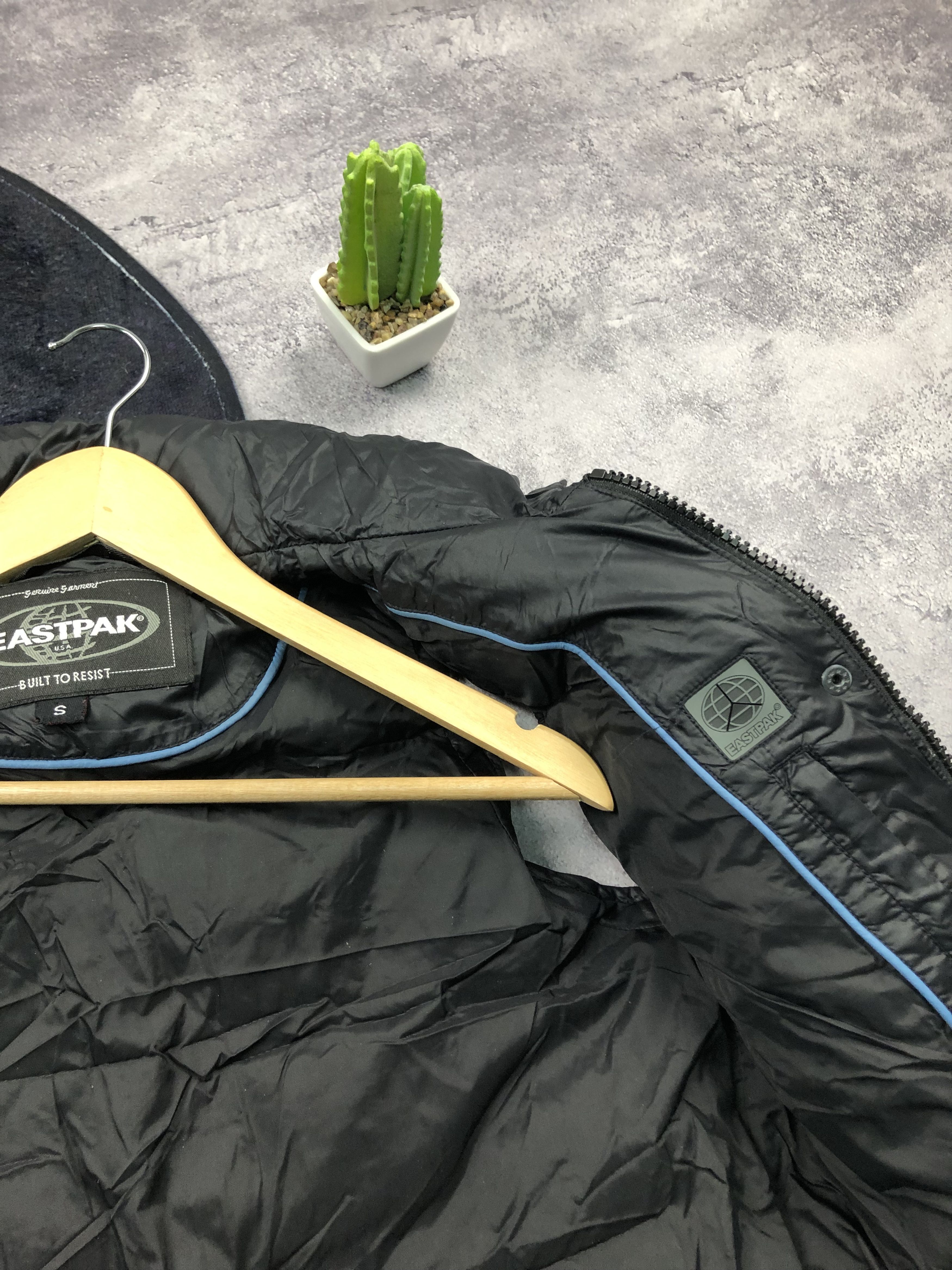 Eastpak EASTPAK Puffer Black Mini Logo Vest Streertwear USA Size US S / EU 44-46 / 1 - 9 Thumbnail