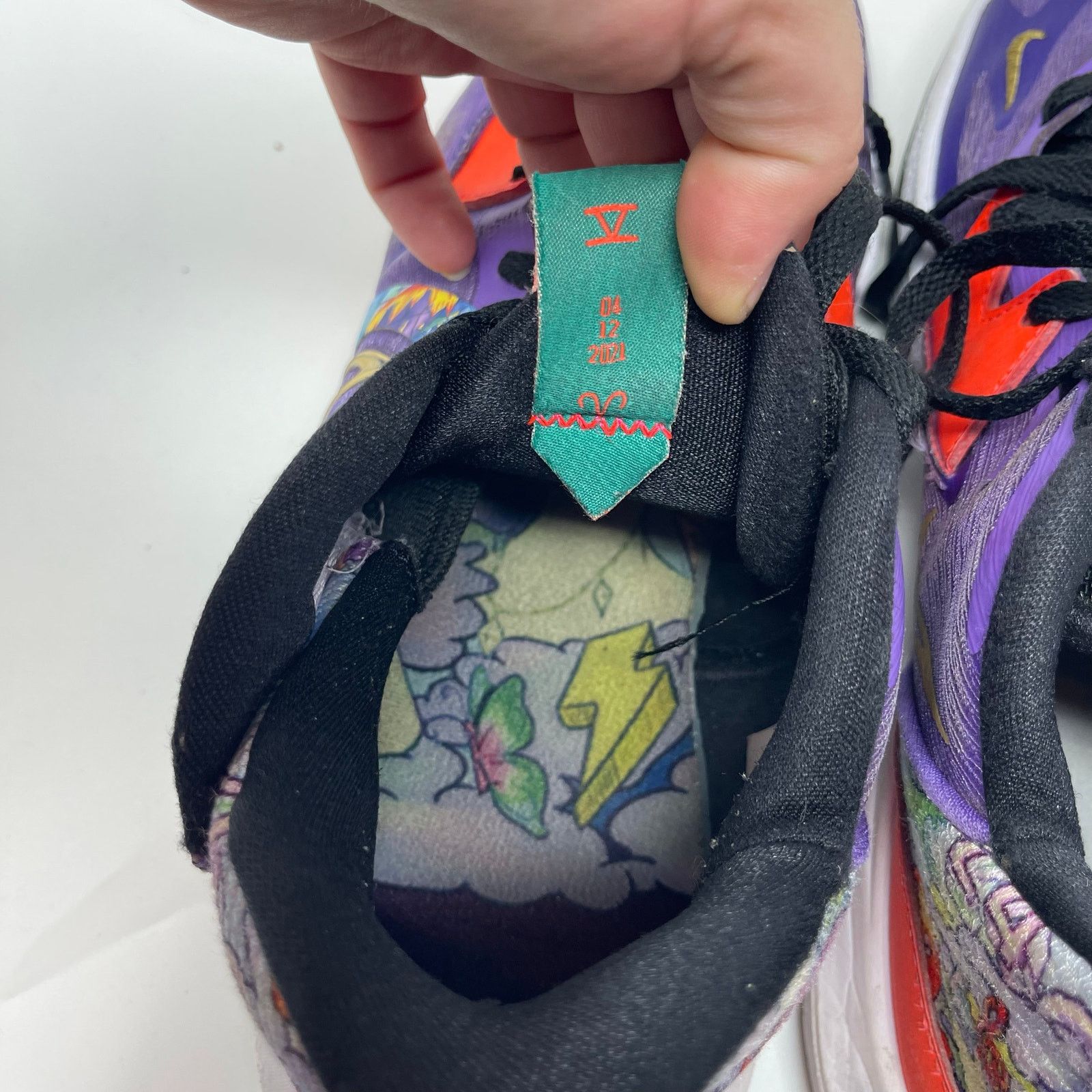 Nike Nike Kyrie Irving Low 5 Mural Jewell Loyd Purple DJ6012-002 Size US 12 / EU 45 - 12 Thumbnail