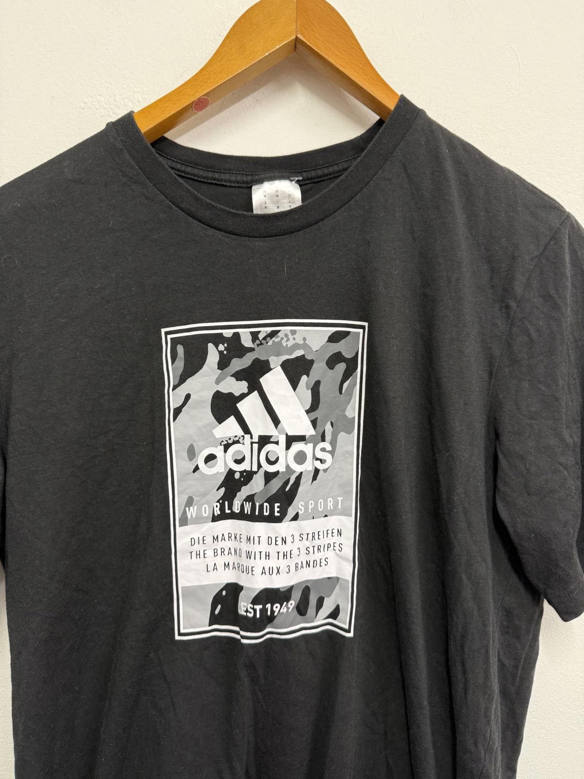 Adidas Adidas Black Graphic T-Shirt Size M Size US M / EU 48-50 / 2 - 3 Thumbnail
