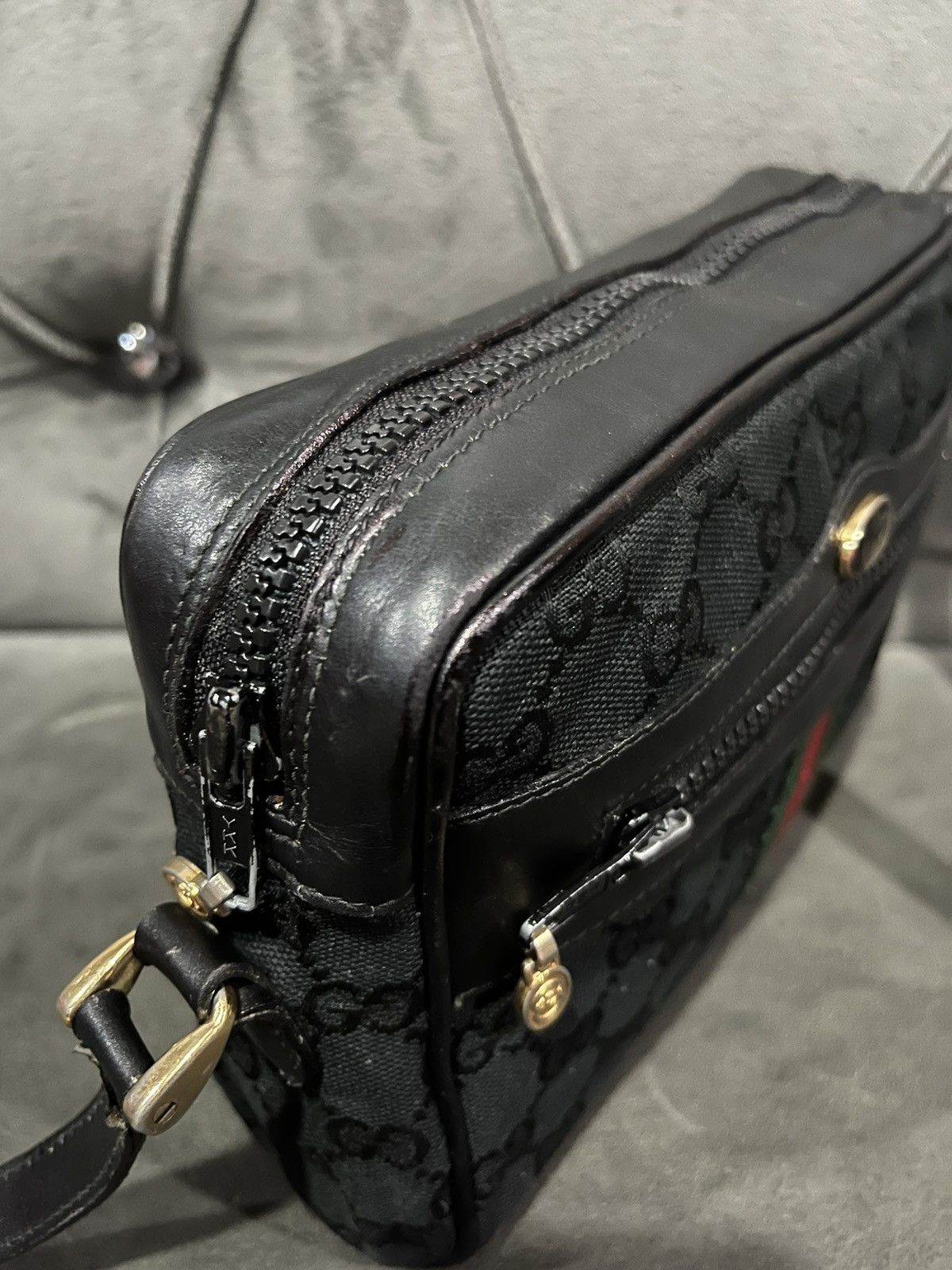 Gucci Authentic GUCCI Vintage Crossbody Bag Size ONE SIZE - 10 Thumbnail