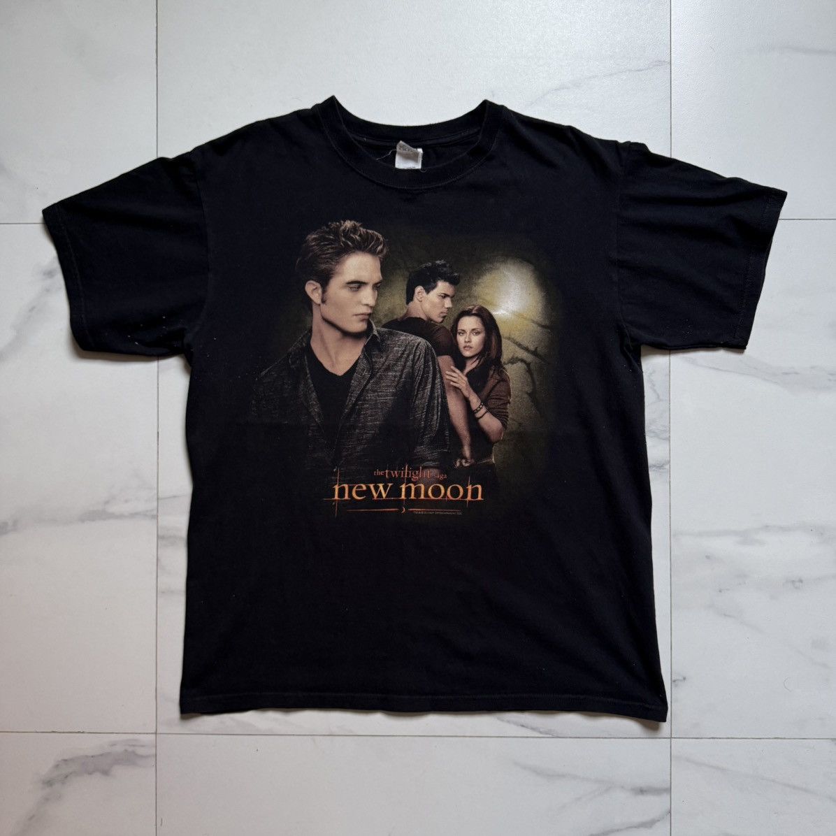 Vintage Vintage Y2K Twilight Saga New Moon Tee Size US L / EU 52-54 / 3 - 2 Thumbnail