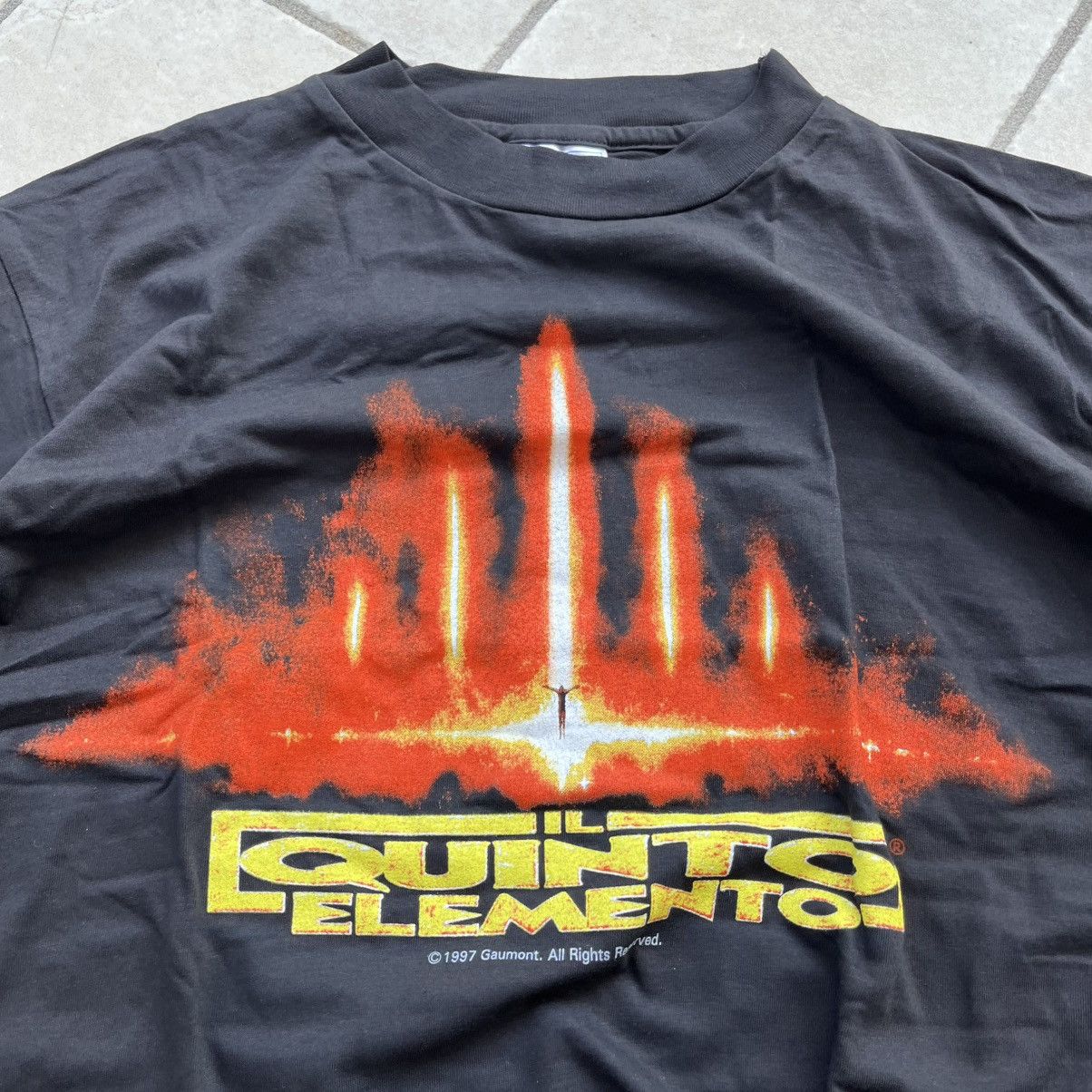 Vintage Vintage 1997 The Fifth Element Italian movie promo tee L Size US L / EU 52-54 / 3 - 2 Thumbnail