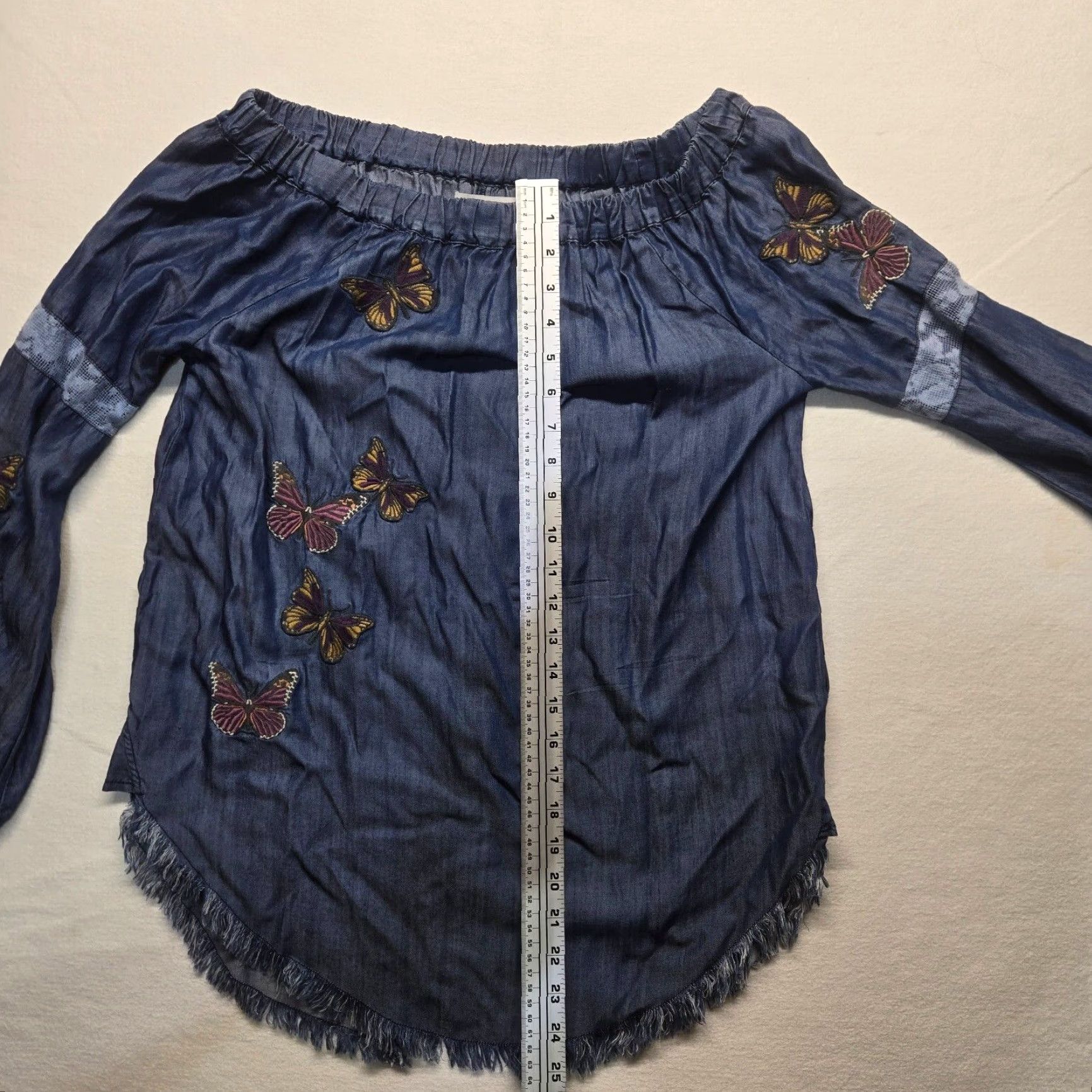 Vintage VINTAGE Standard Grace Blue Butterfly Embroidered Off the Shoulder Blouse Women Small Southwest Style Size S / US 4 / IT 40 - 7 Thumbnail