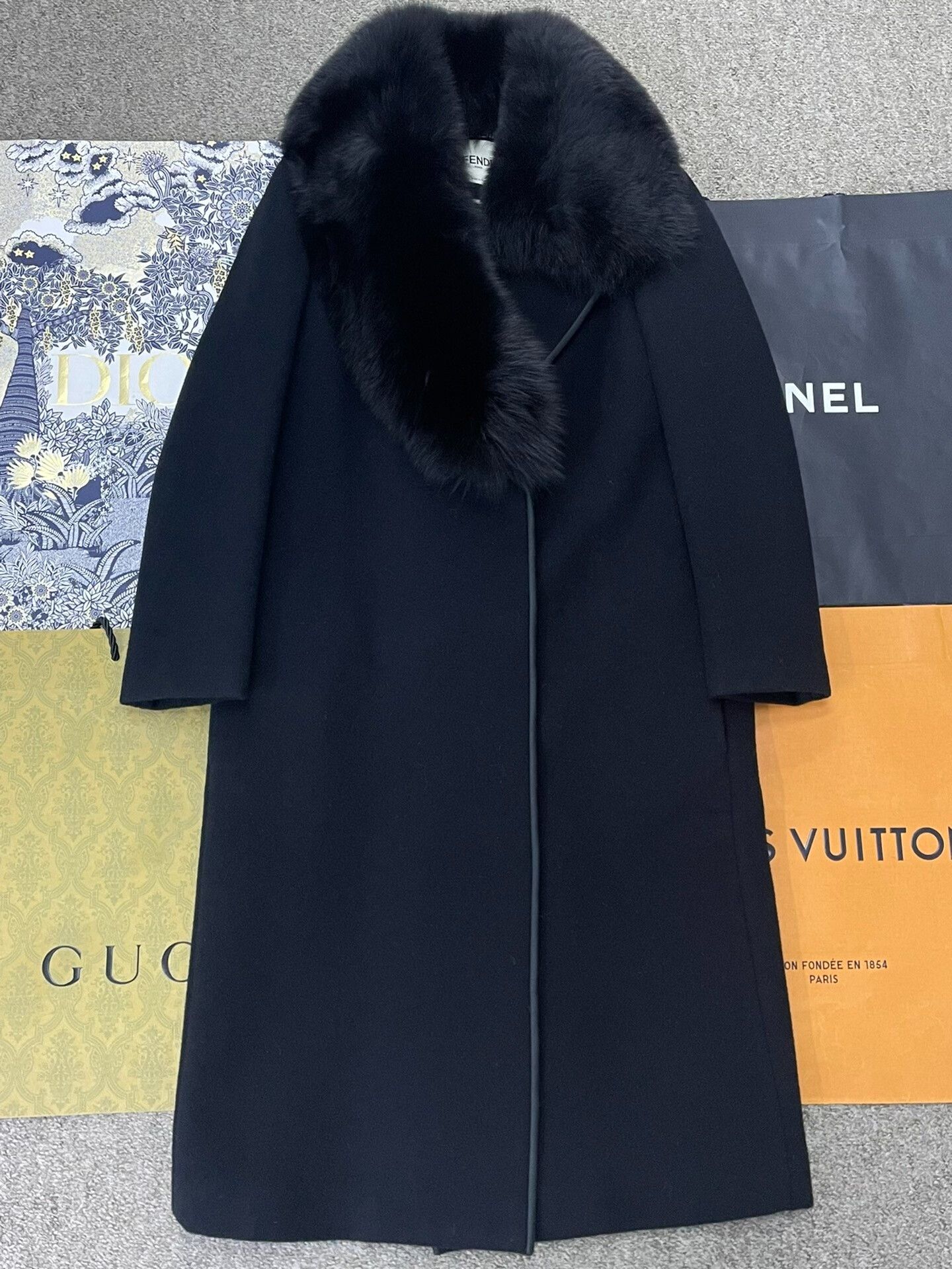 Fendi Fendi Black Fox Fur Collar Wool Coat Size XS / US 0-2 / IT 36-38 - 1 Thumbnail