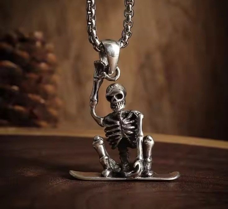 Jewelry Skeleton Skate Necklace Size ONE SIZE - 1 Thumbnail