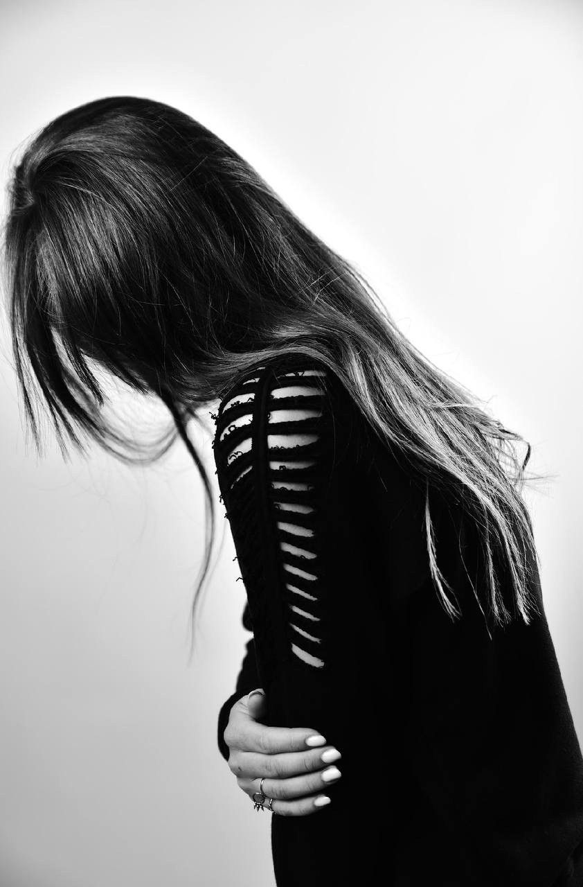 Hedi Slimane × Saint Laurent Paris FW15 Saint Laurent Distressed Cutout Shoulders Sweatshirt Size M / US 6-8 / IT 42-44 - 2 Thumbnail