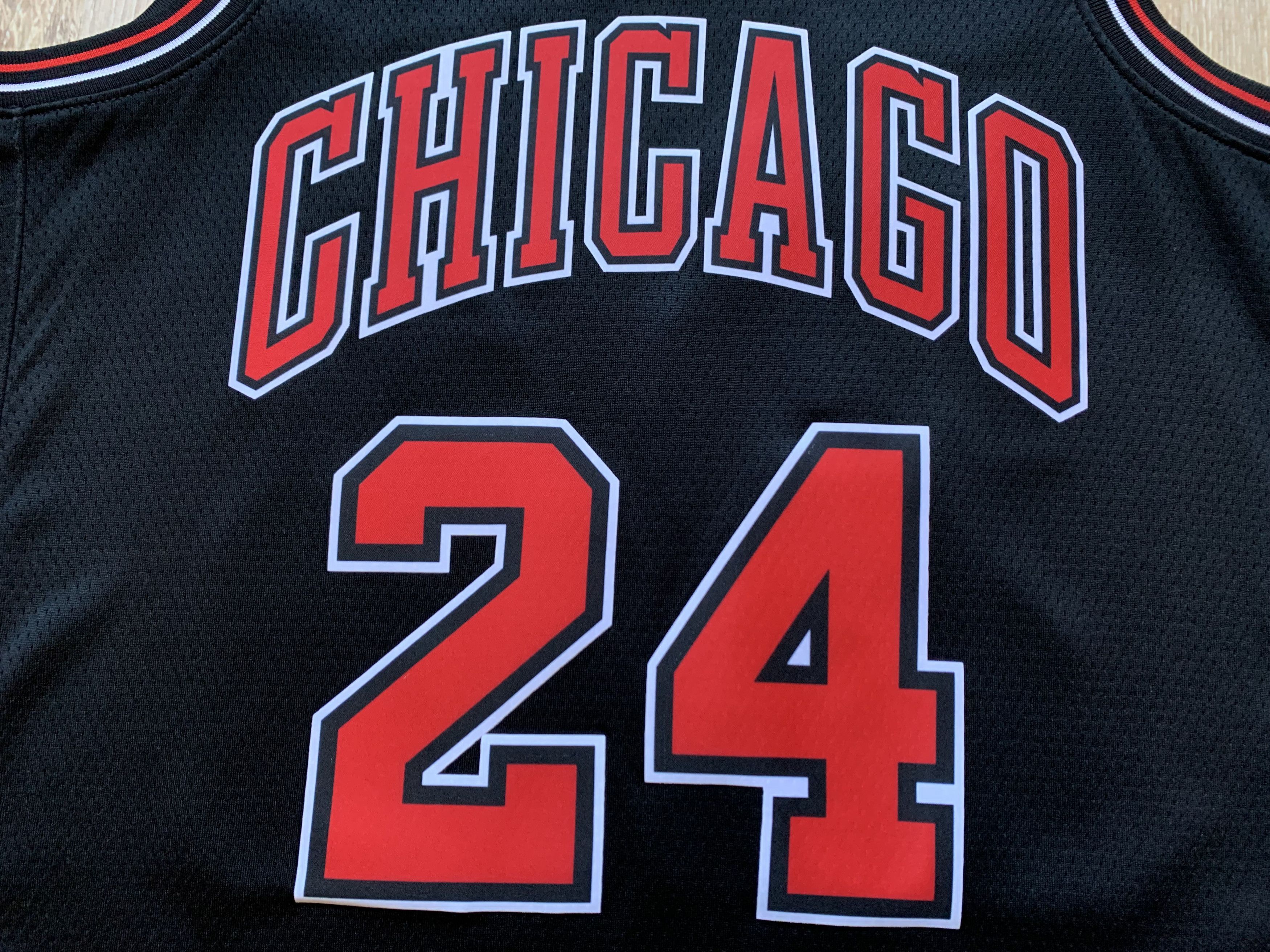 NBA × Vintage Chicago Bulls NBA Lauri Markkanen #24 Nike Jersey Size US M / EU 48-50 / 2 - 6 Thumbnail