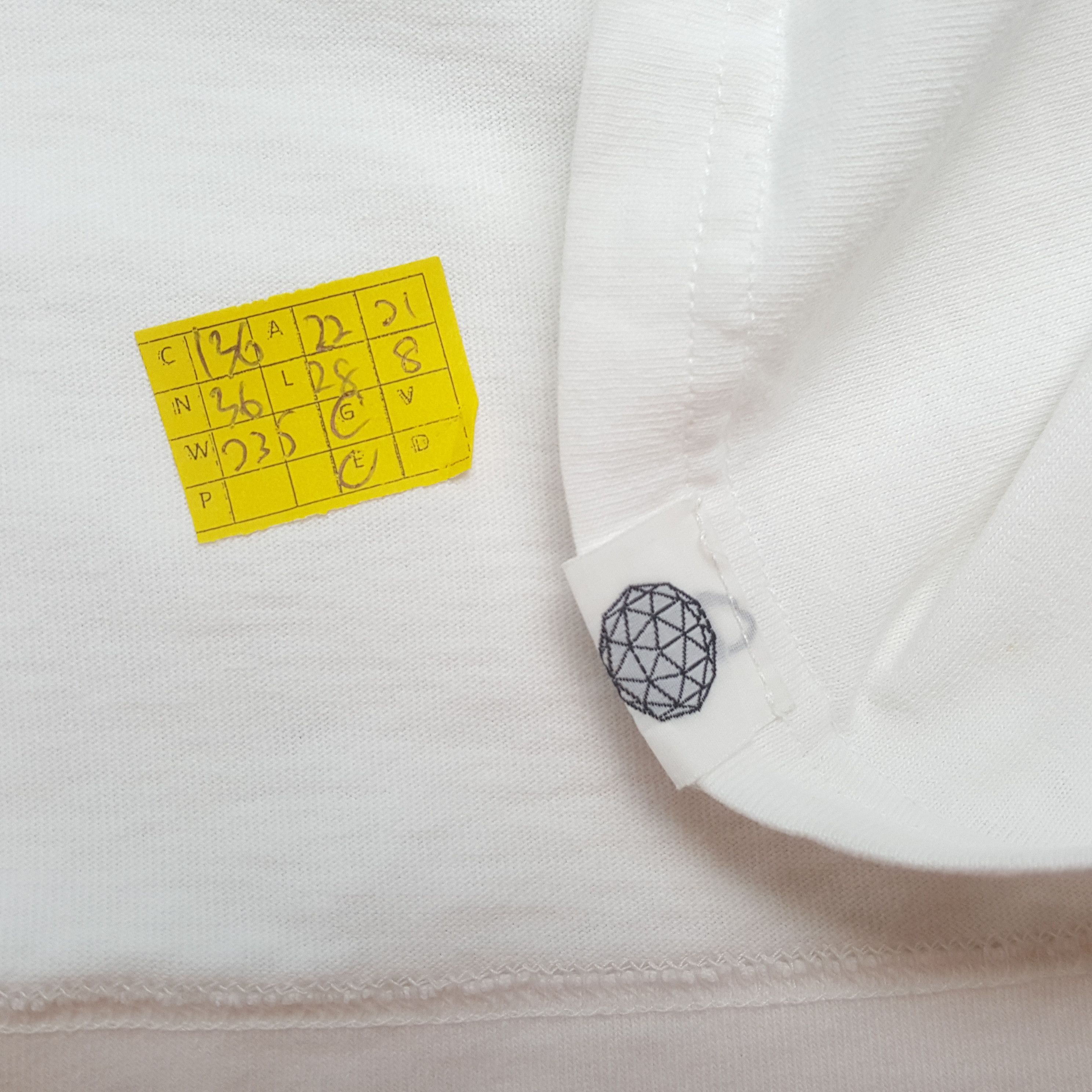 General Research × Japanese Brand × Vintage Vintage GENERAL RESEARCH Japanese Fashion Brand T-Shirts Size US L / EU 52-54 / 3 - 4 Thumbnail