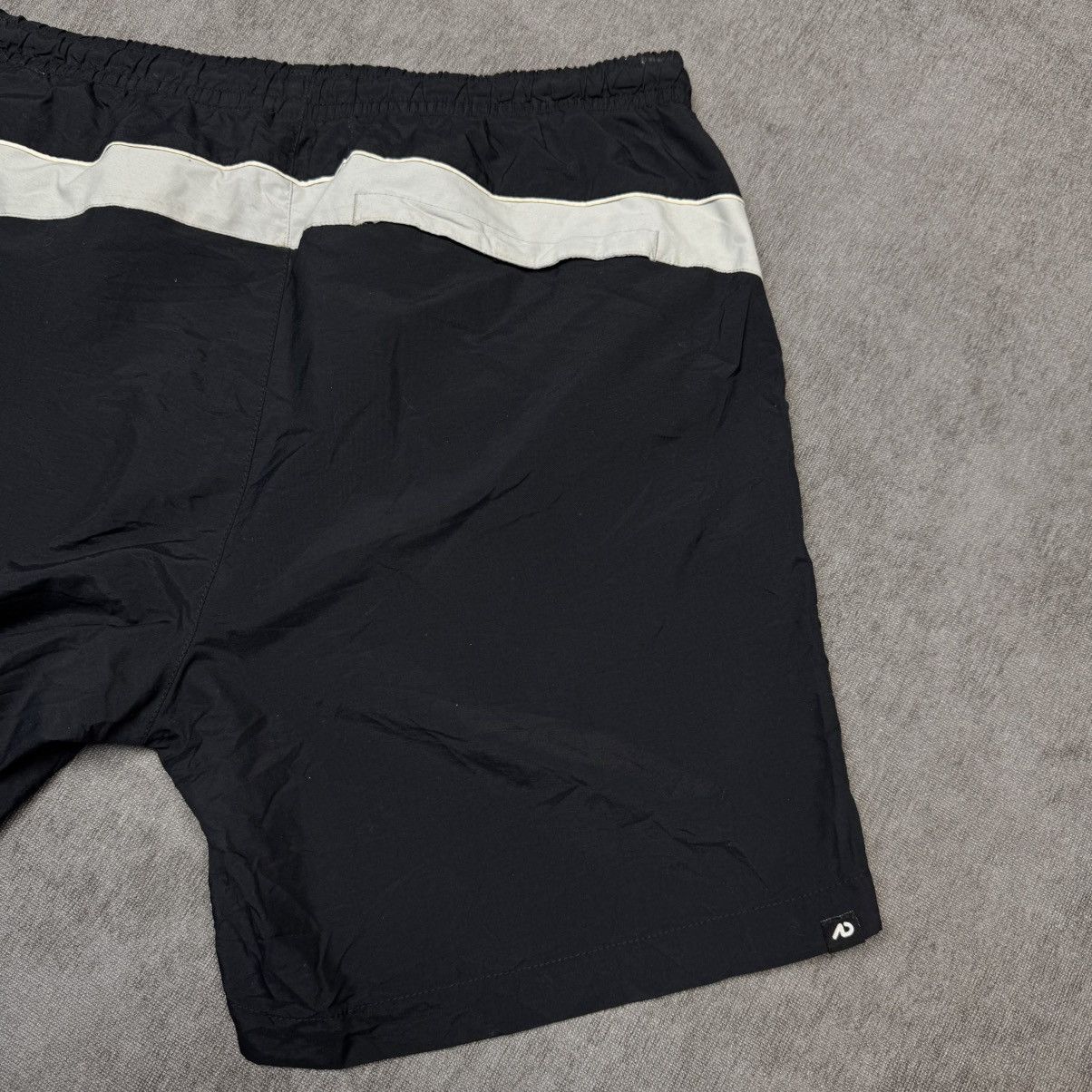 Nike × Vintage 🇺🇸 Vintage 90s Nike Nylon shorts swoosh logo y2k Size US 34 / EU 50 - 6 Thumbnail