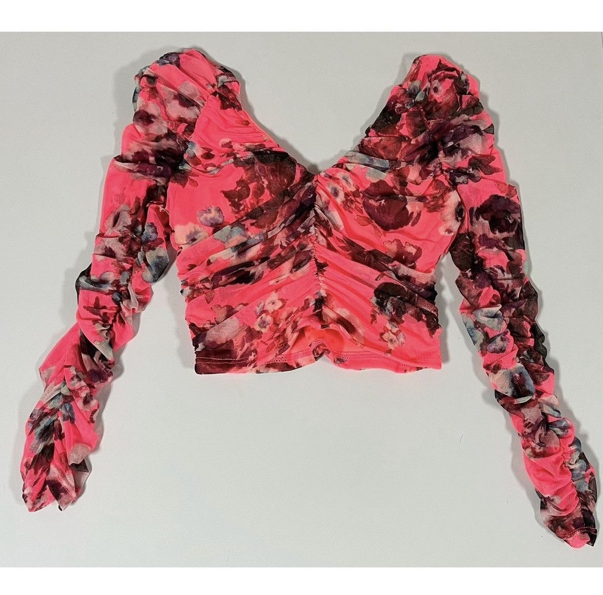 Nordstrom Hot Pink Floral Ruched V-Neck Shirt Crop Top Blouse XS 🌺✨ Size XS / US 0-2 / IT 36-38 - 5 Thumbnail