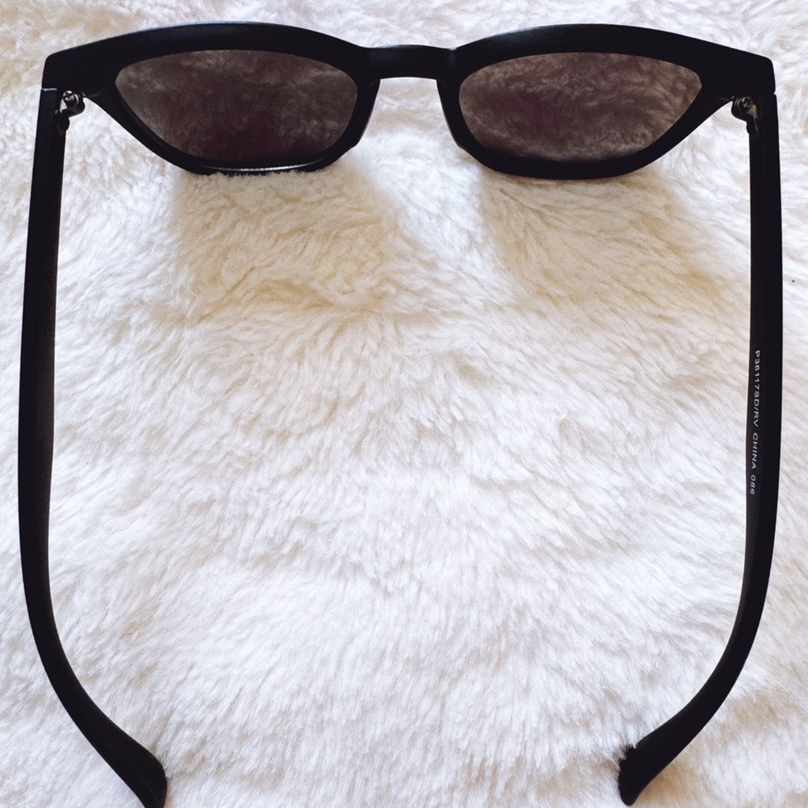 Other Milo Blue Oversized Oval Horn Rims Sunglasses Size ONE SIZE - 10 Thumbnail