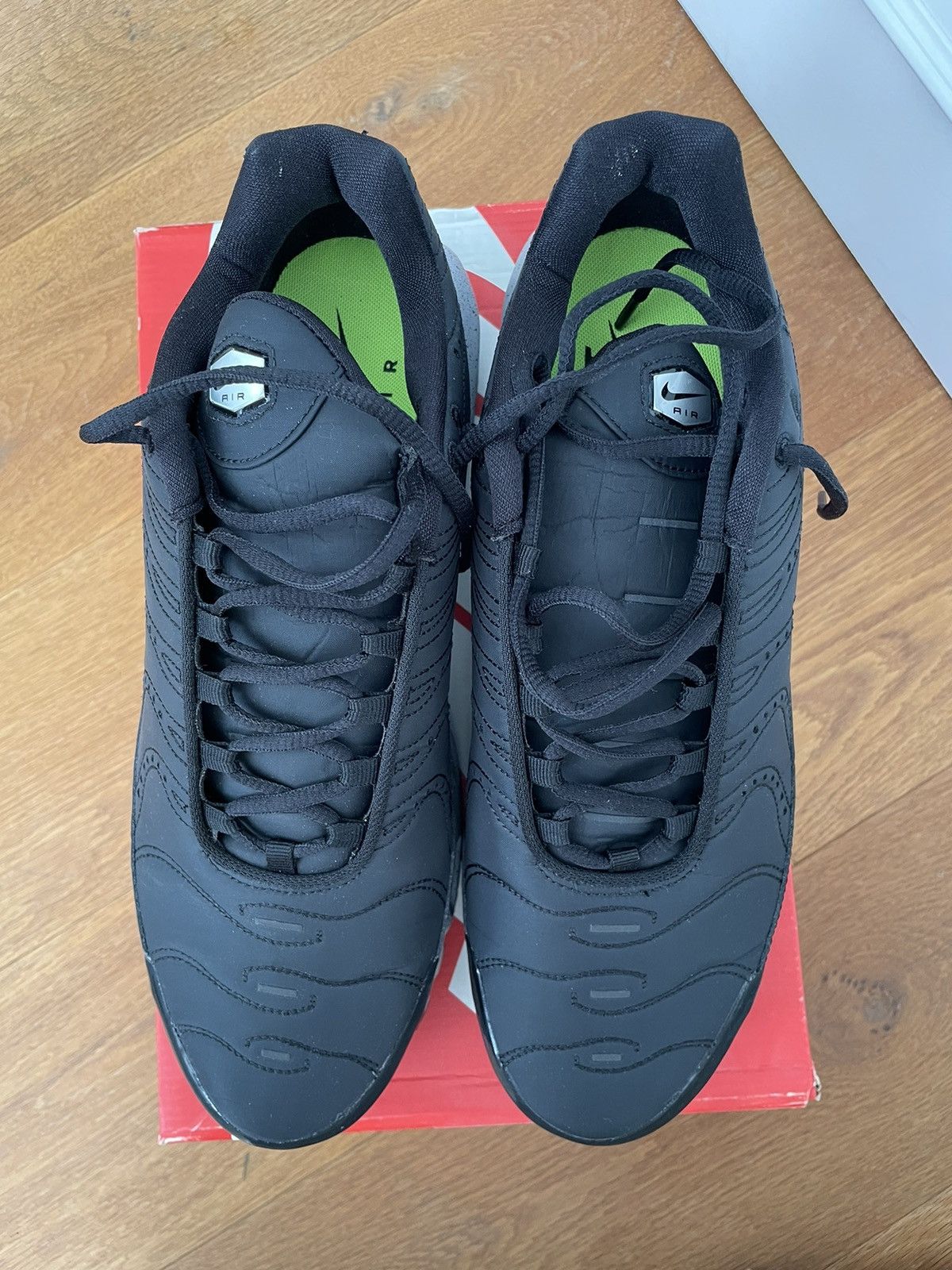Nike Nike Air Max Plus PRM black/volt Size US 11.5 / EU 44-45 - 2 Thumbnail
