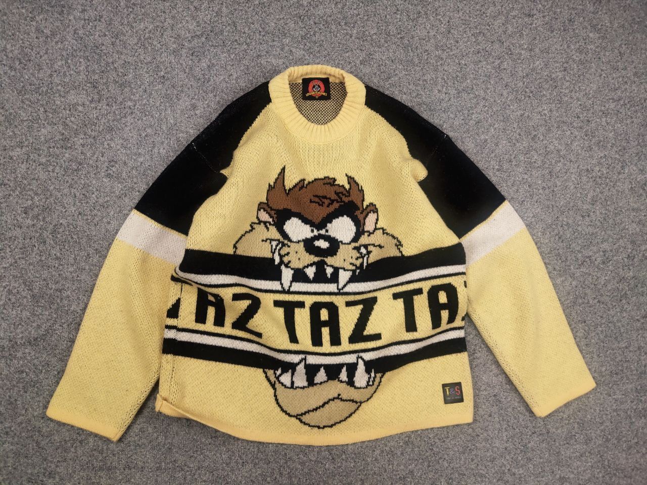Cartoon Network Vintage 90's Looney Tunes Logo Taz Warner Bros Knit Sweater Size US L / EU 52-54 / 3 - 9 Thumbnail