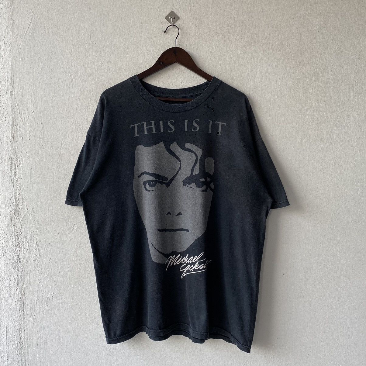 Band Tees × Michael Jackson × Vintage 2009 Michael Jackson This is it Tour Shirts Size US XL / EU 56 / 4 - 1 Thumbnail