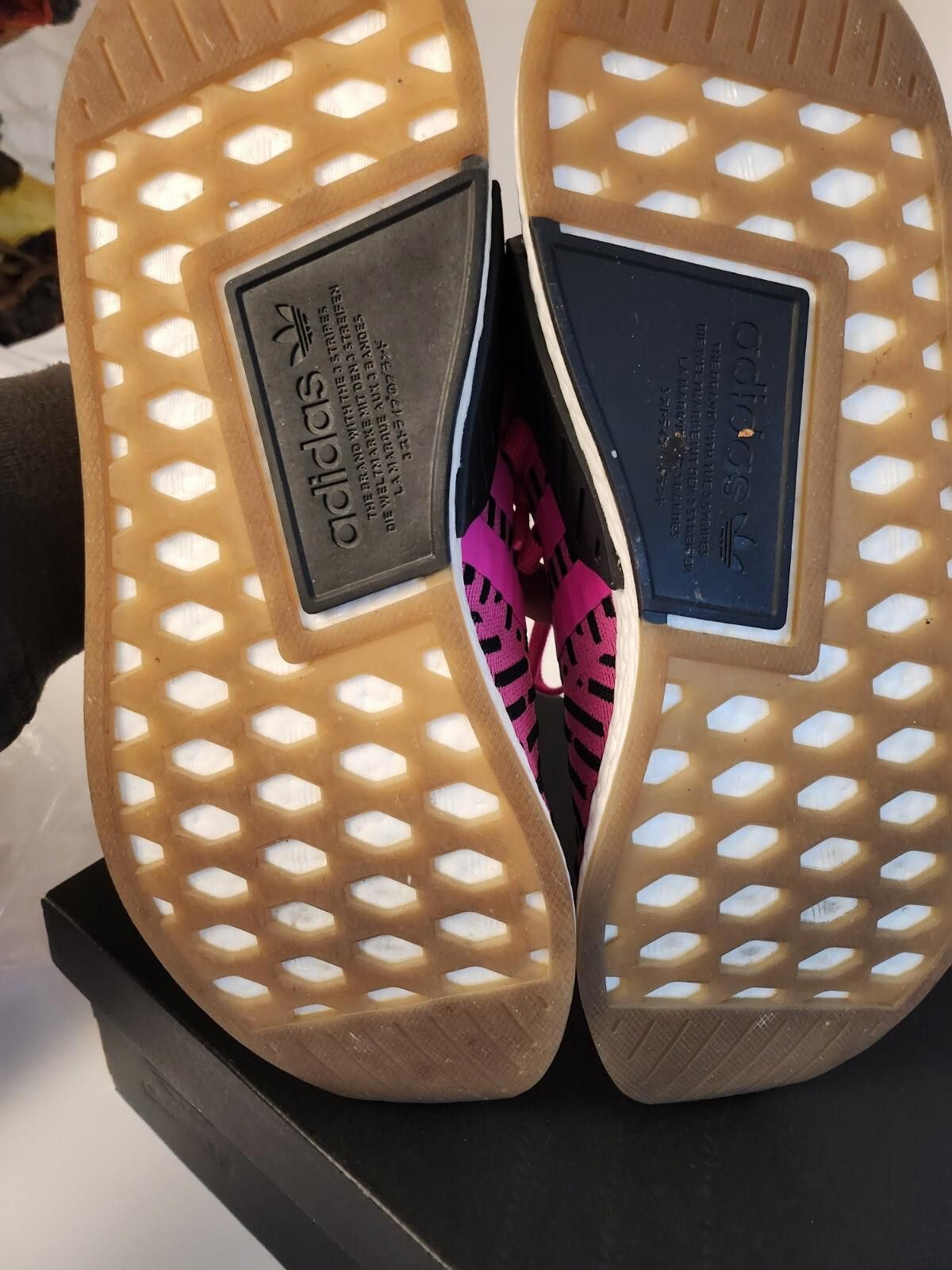 Adidas Adidas NMD R2 Primeknit Japan Shock Pink Athletic Shoe 10.5 Size US 10.5 / EU 43-44 - 5 Thumbnail