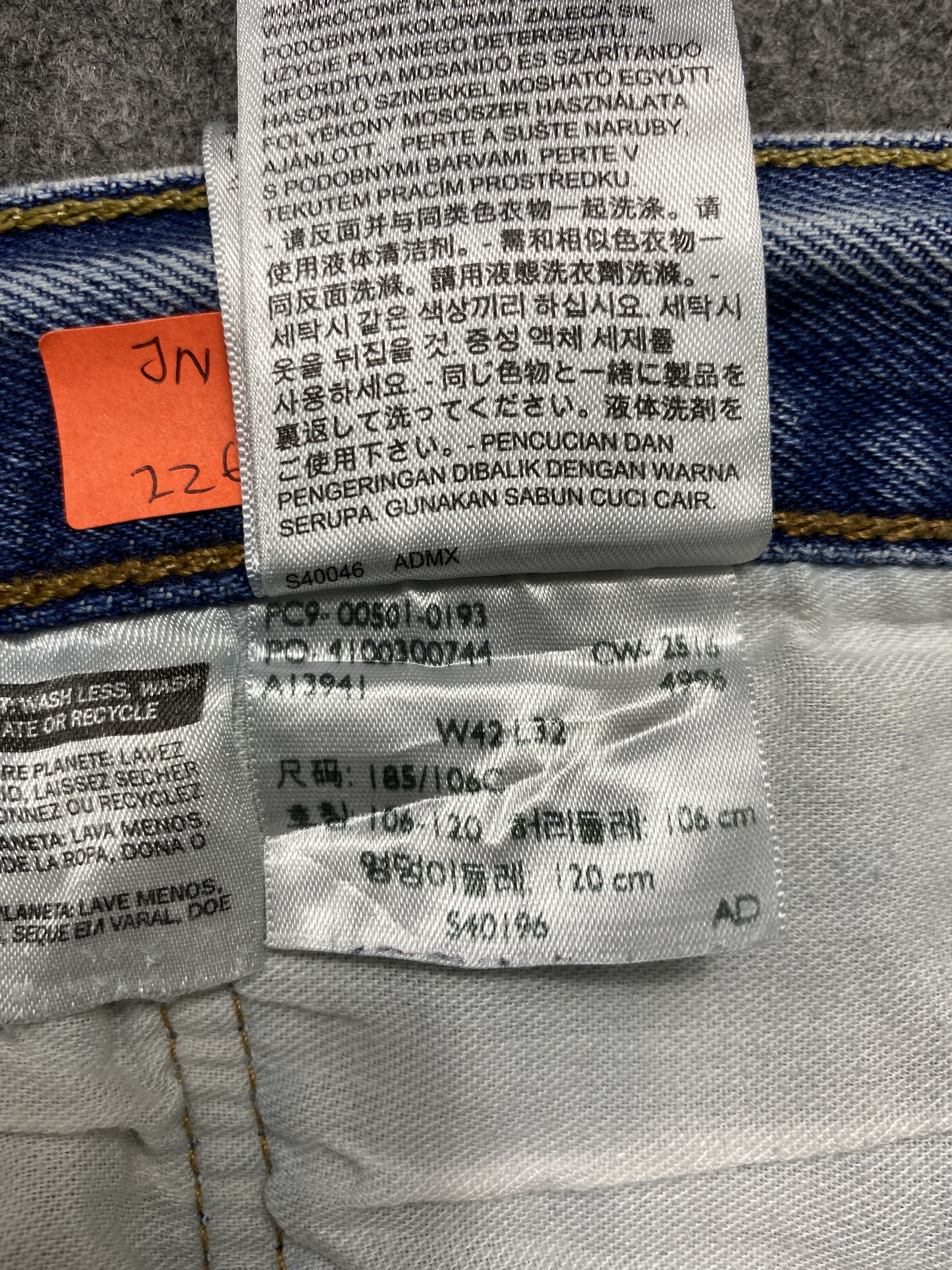Japanese Brand Ripped Dirty Blue Vintage Levi's 501 32x30.5 Denim -JN2262 Size US 32 / EU 48 - 10 Thumbnail