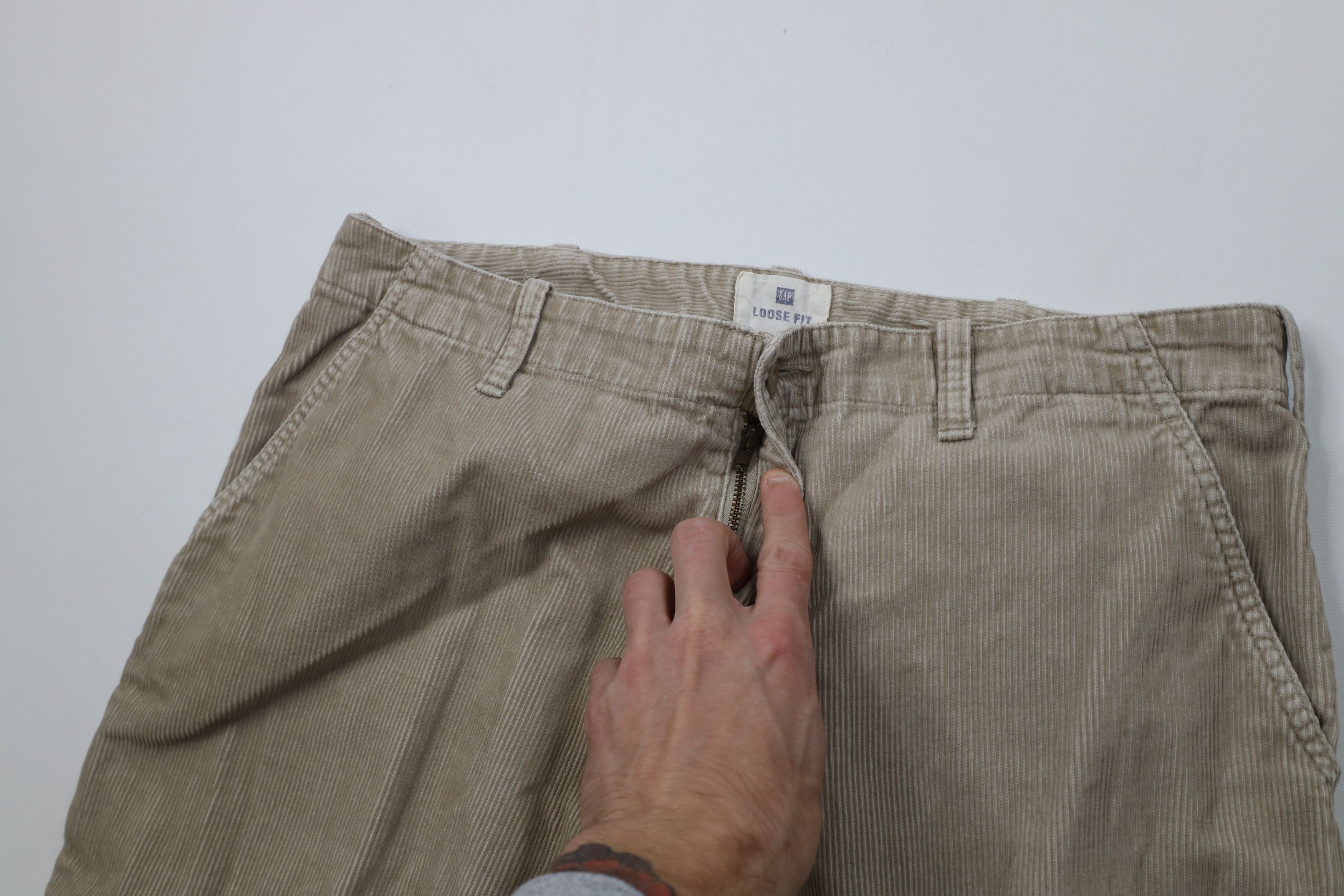 Gap Vintage 90s Y2K Gap Loose Fit Wide Leg Corduroy Chino Pants Size US 34 / EU 50 - 7 Thumbnail