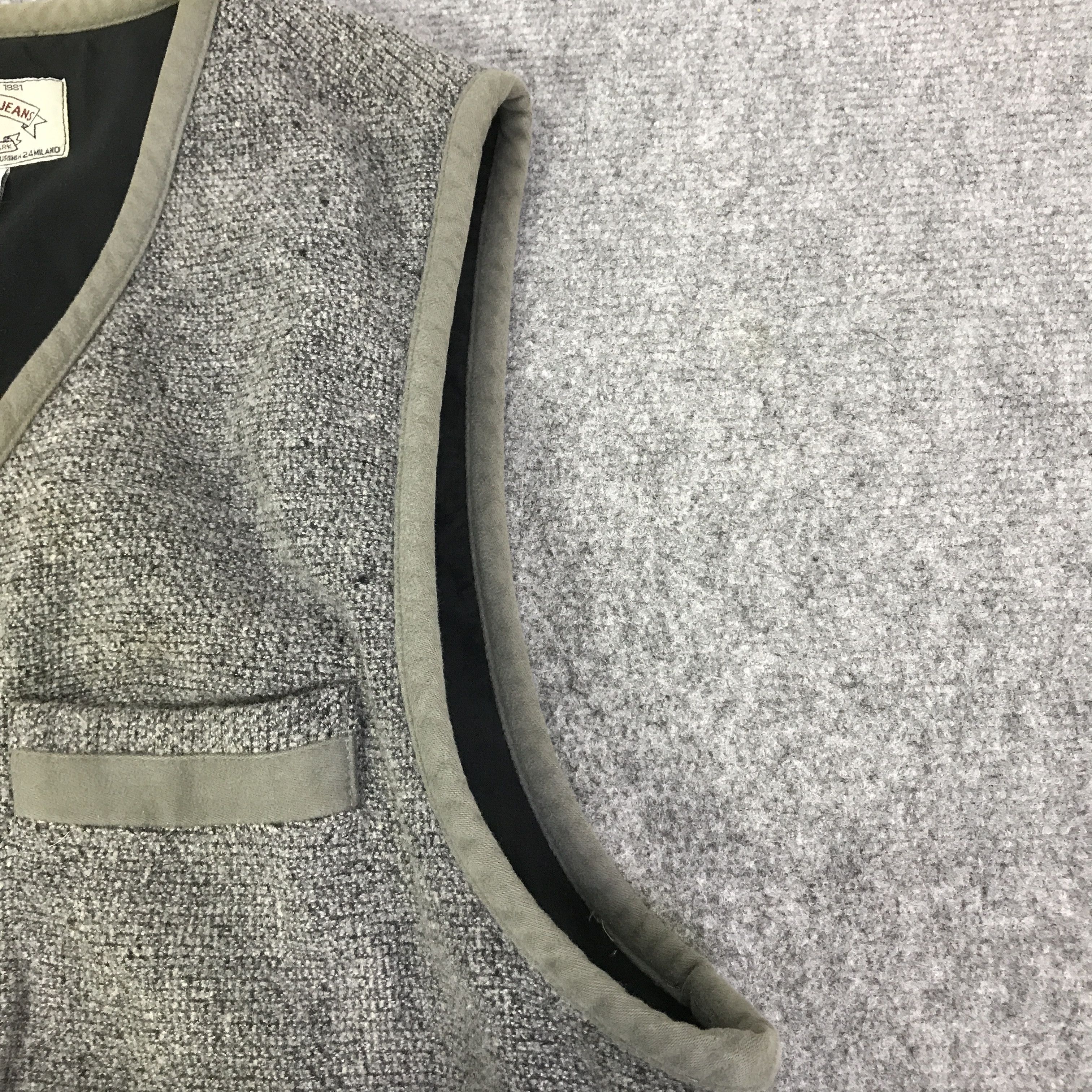 Armani ARMANI JEANS BUTTON VEST K106B12 Size US M / EU 48-50 / 2 - 7 Thumbnail