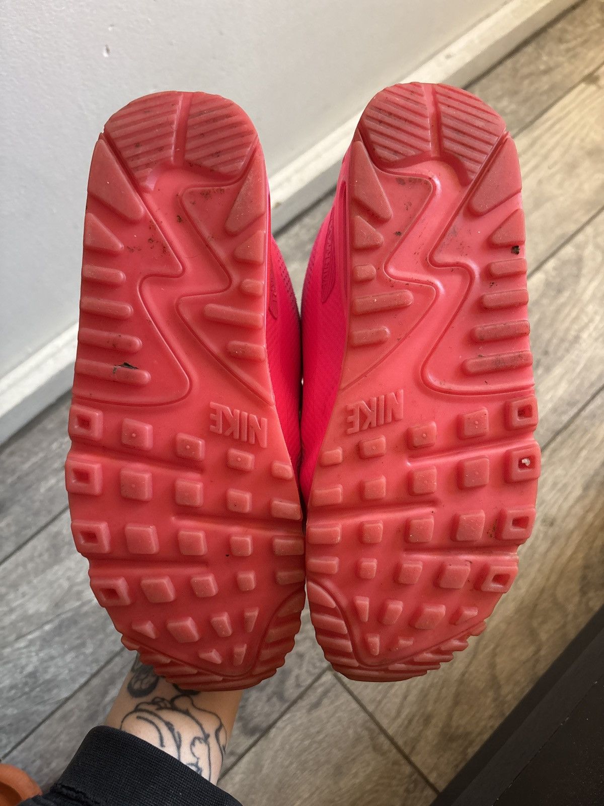 Nike Nike Air Max 90 Hot Pink Size US 8.5 / IT 38.5 - 4 Thumbnail