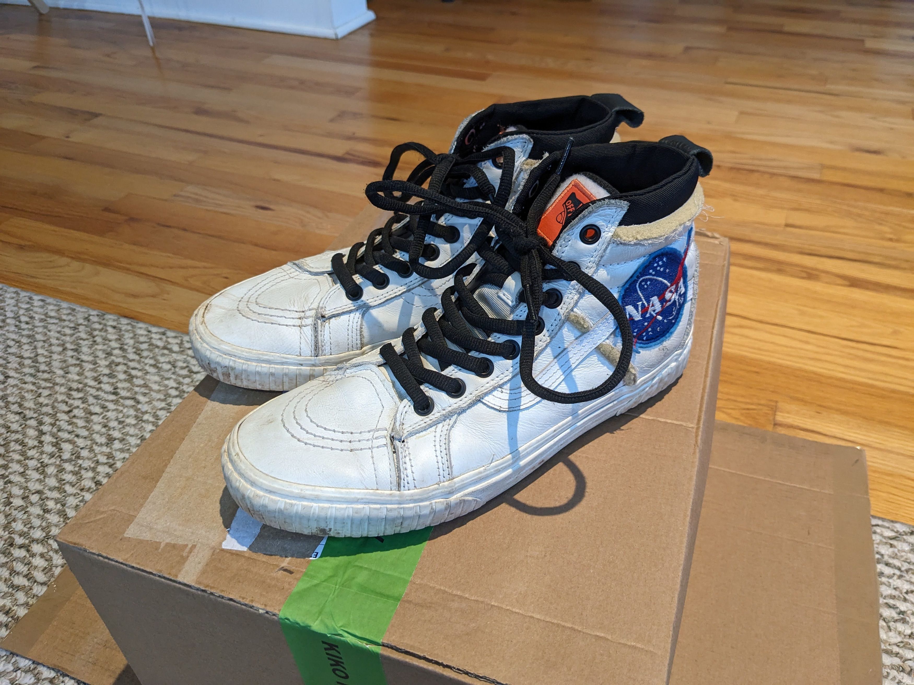 Vans shops nasa 46