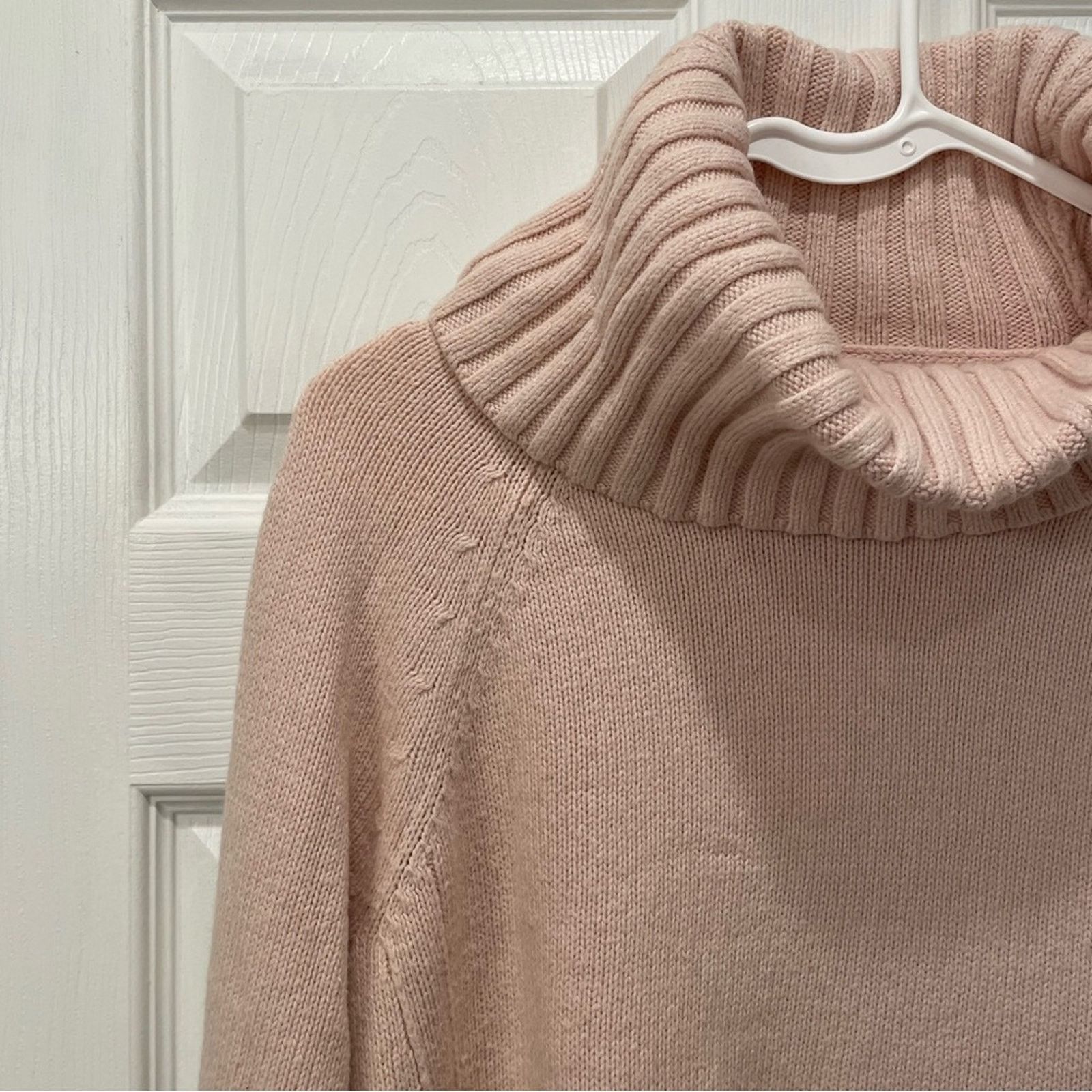 Loft Ann Taylor LOFT Cowl Neck Sweater M Size M / US 6-8 / IT 42-44 - 4 Thumbnail