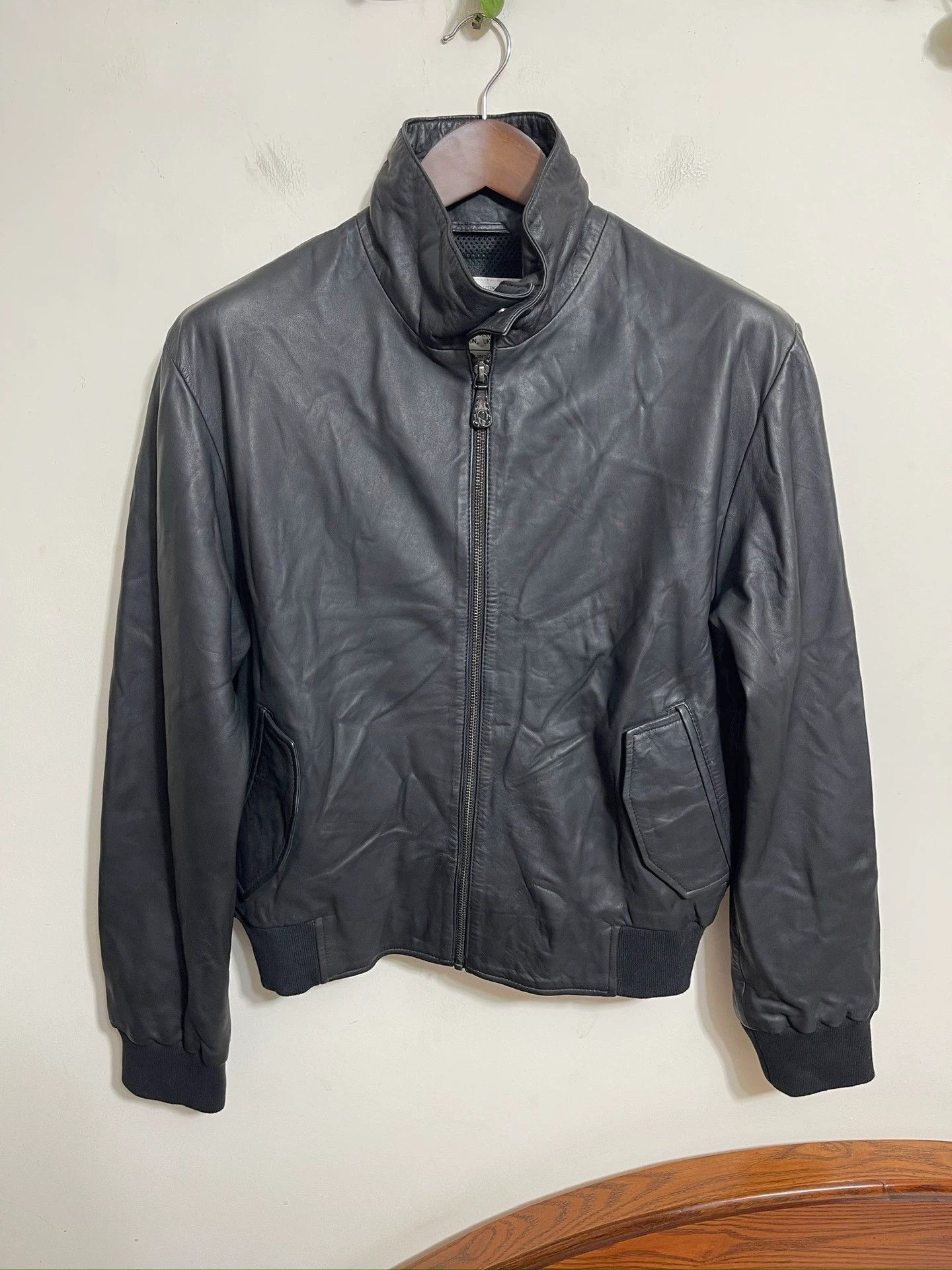 Alexander McQueen Black Leather Jacket with Zip Closure and Pockets Size US XXS / EU 40 - 1 Thumbnail
