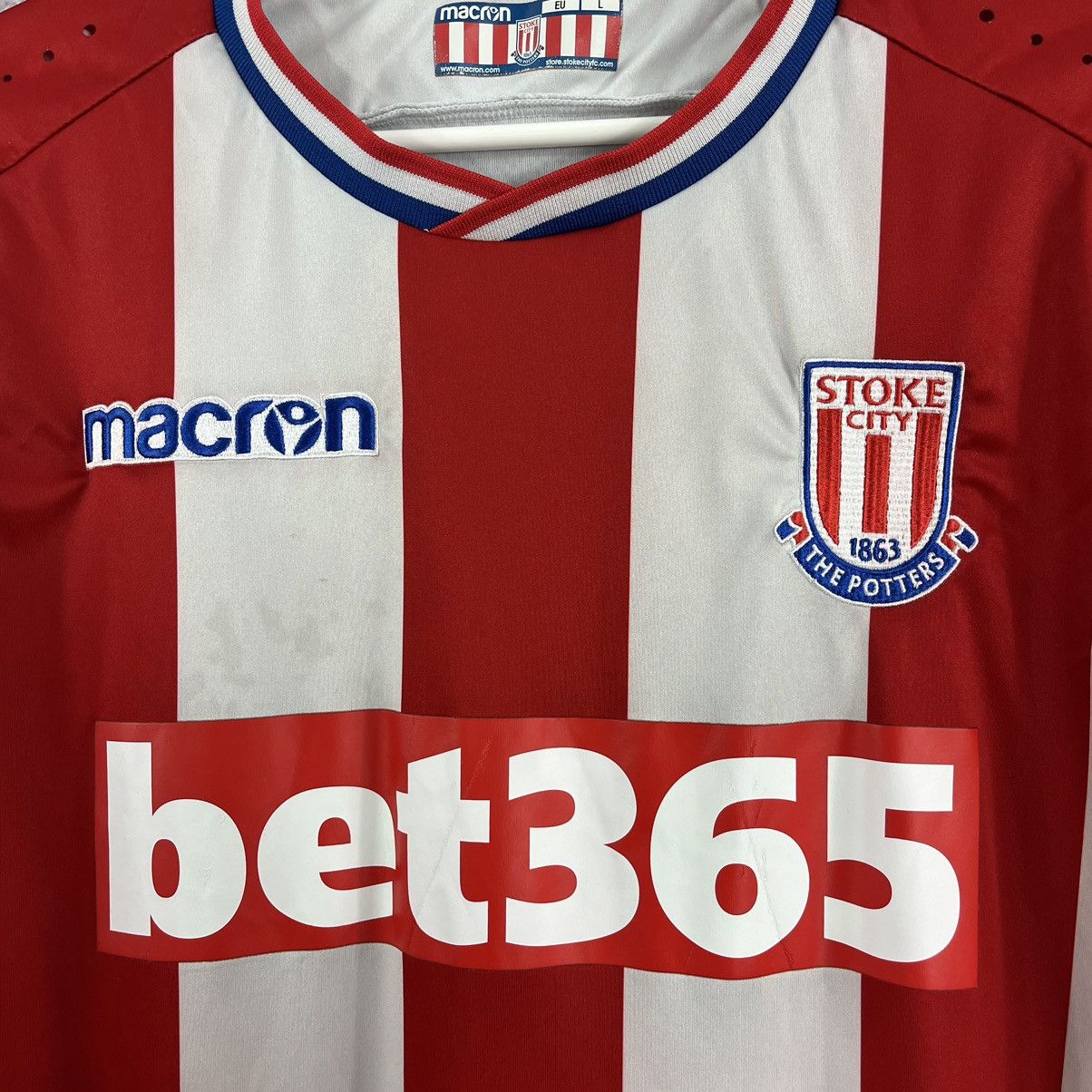 Macron Macron FC Stoke City 2017/2018 Home Jersey Kit Size L Size US L / EU 52-54 / 3 - 3 Thumbnail