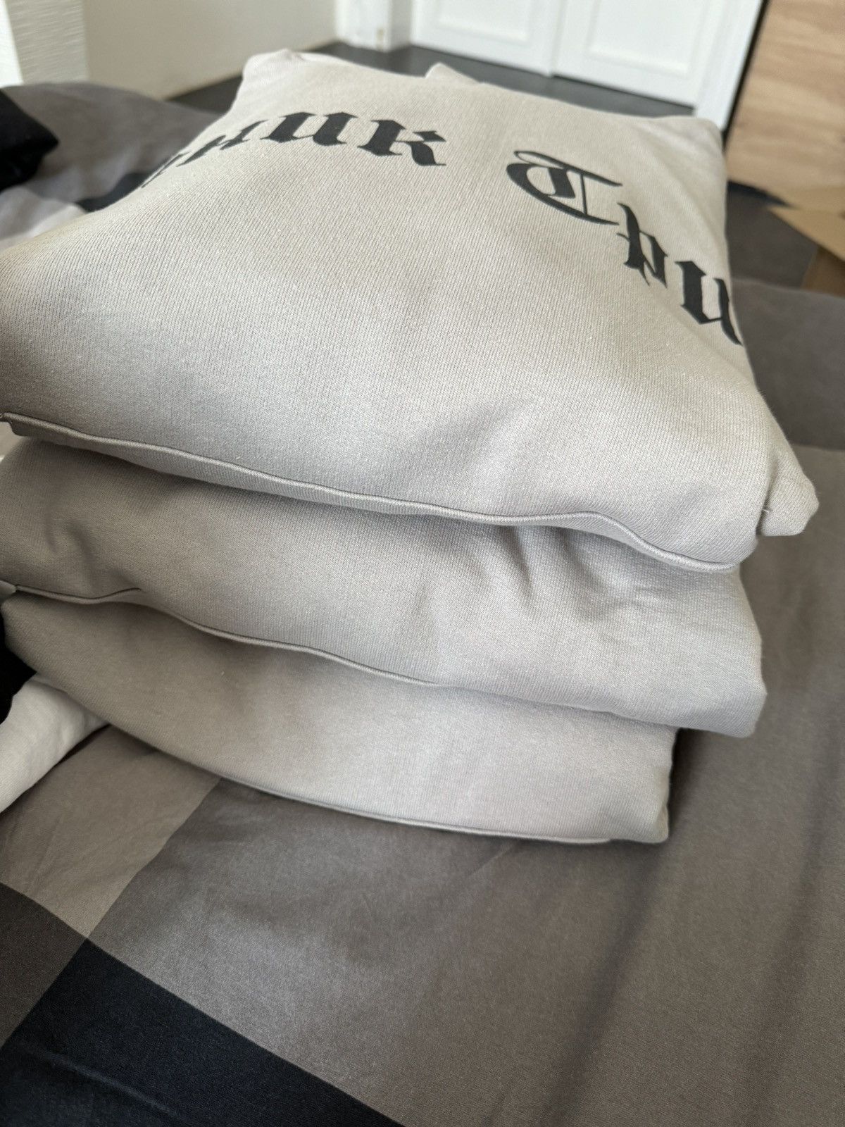 Gosha Rubchinskiy × Kanye West × Yeezy Hoodie Yeezy x Ye x Gosha Size US M / EU 48-50 / 2 - 5 Thumbnail