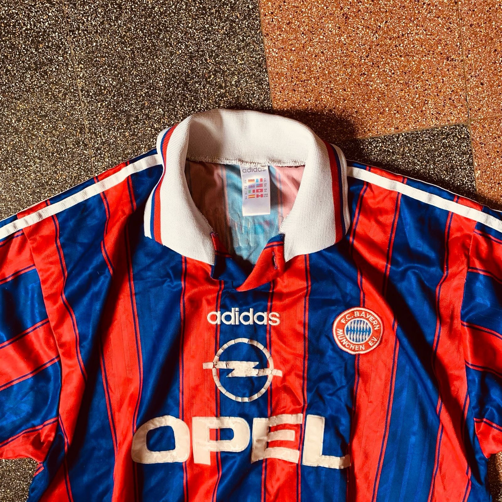 Adidas 1996/1997 Adidas Bayern Munich jersey Size US XL / EU 56 / 4 - 5 Thumbnail