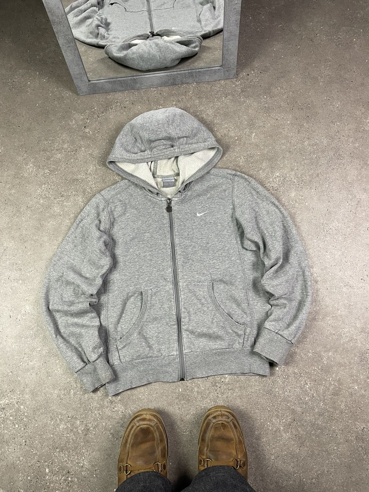 Nike × Vintage Vintage Nike Y2K Grey Sweatshirt Zip Hoodie Size L / US 10 / IT 46 - 1 Thumbnail