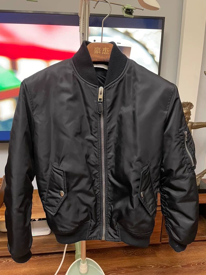 Givenchy Givenchy Embroidered back Demon's eye Bomber jacket cotton Size US S / EU 44-46 / 1 - 1 Thumbnail