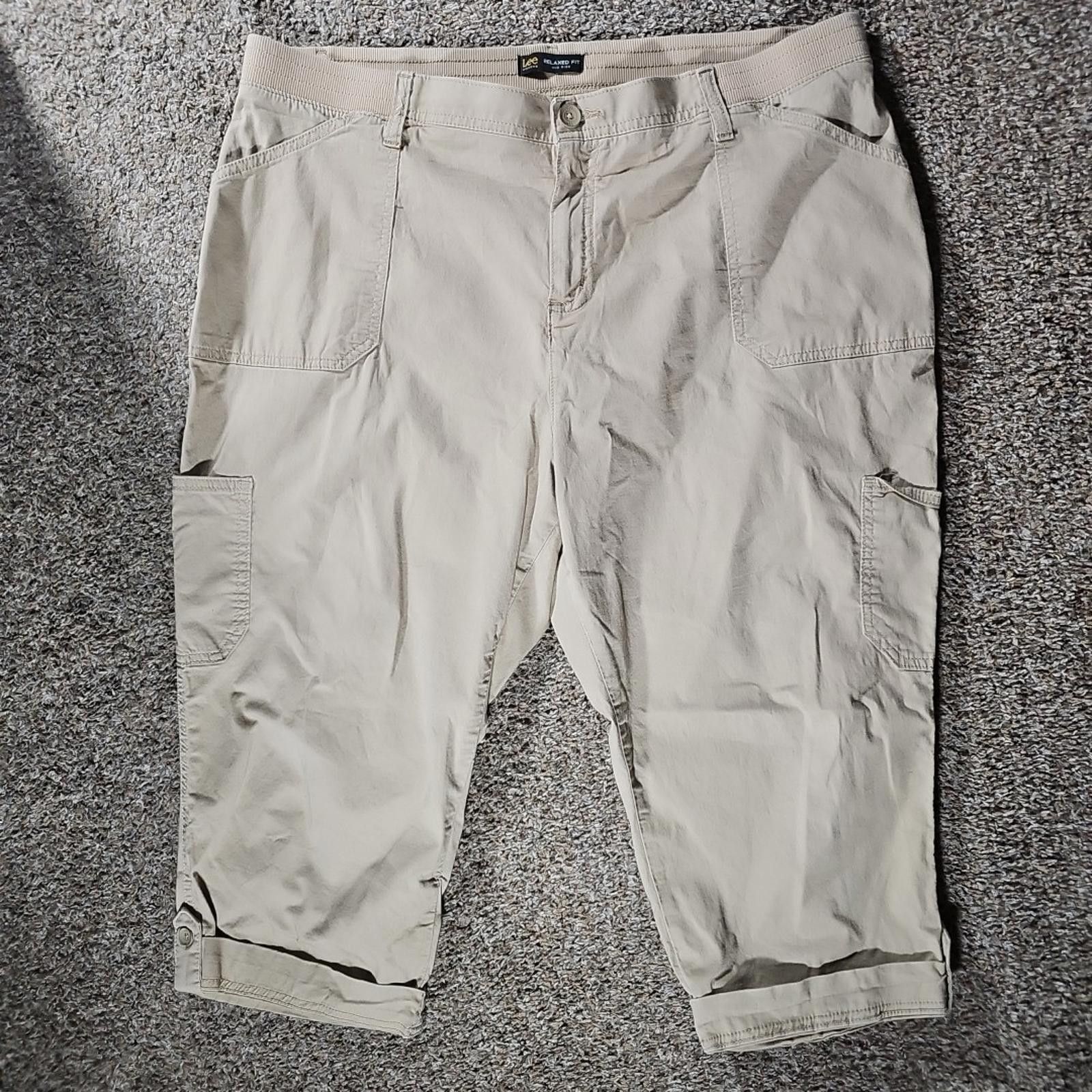 Lee Lee Relaxed Fit Midrise Womans 20W Cuffed Khaki Capris Size 42" / US 20 - 1 Thumbnail