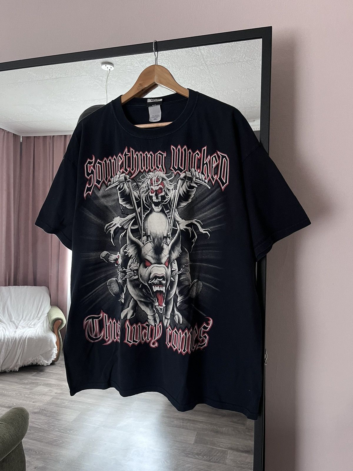 Liquid Blue Vintage 00s Liquid Blue “Something Wicked This Way Comes”Tee Size US XXL / EU 58 / 5 - 2 Thumbnail