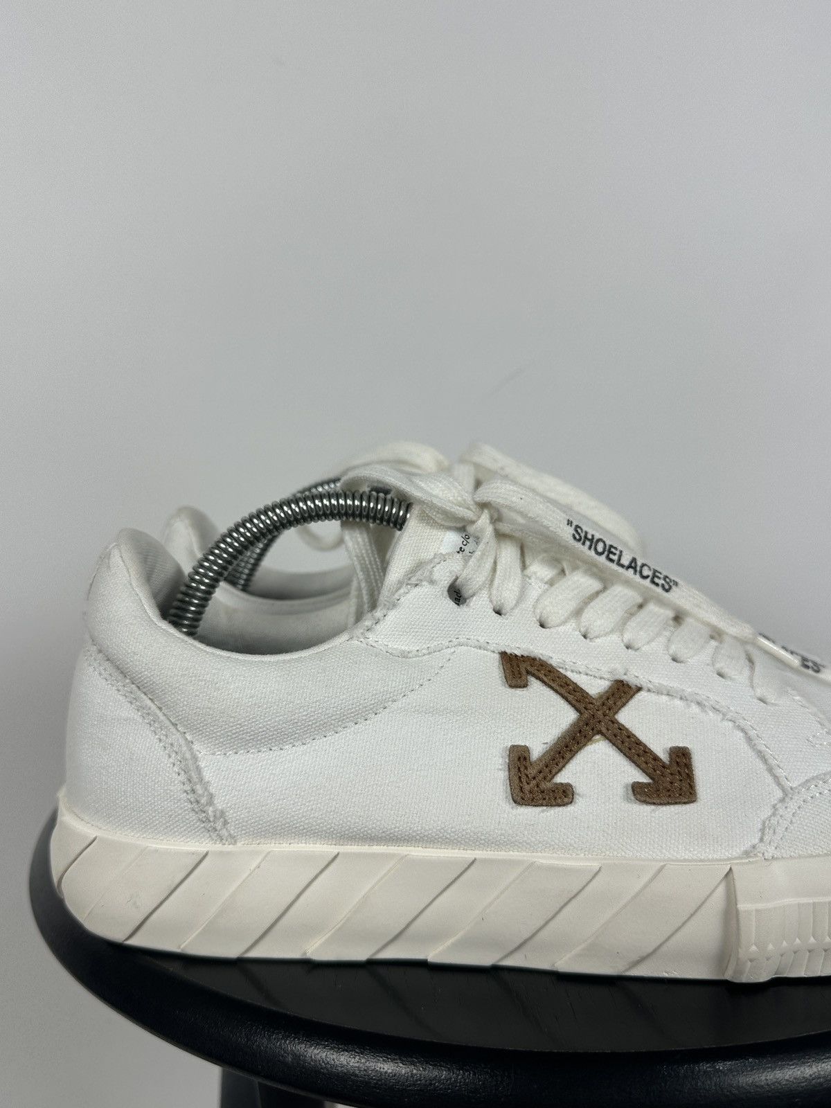 Off-White Off-White Vulcanized Virgil Abloh Low Top Sneakers Size US 9 / EU 42 - 13 Thumbnail