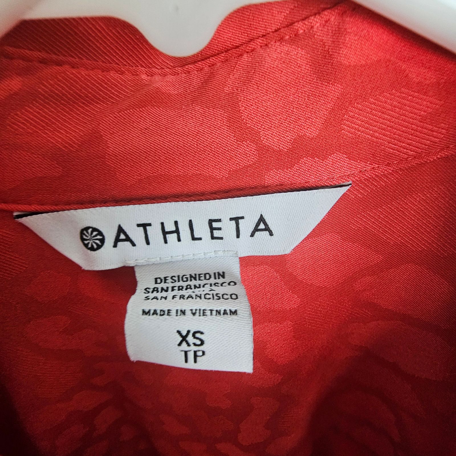 Athleta Athleta Womens Red Urbanite Textured Button Shirt XS Stretch Size XS / US 0-2 / IT 36-38 - 8 Thumbnail