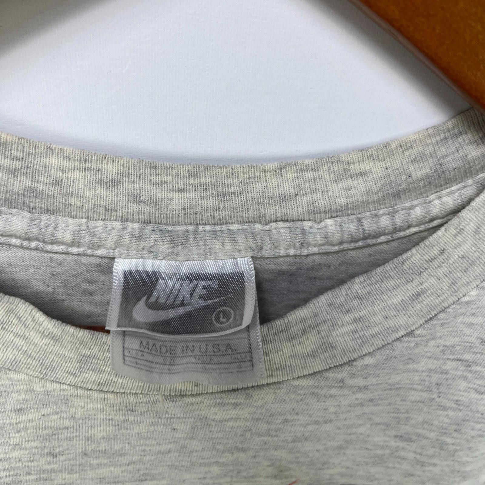Nike Vintage 90s Michael Jordan's Restaurant Nike T-Shirt Large Size US L / EU 52-54 / 3 - 5 Thumbnail