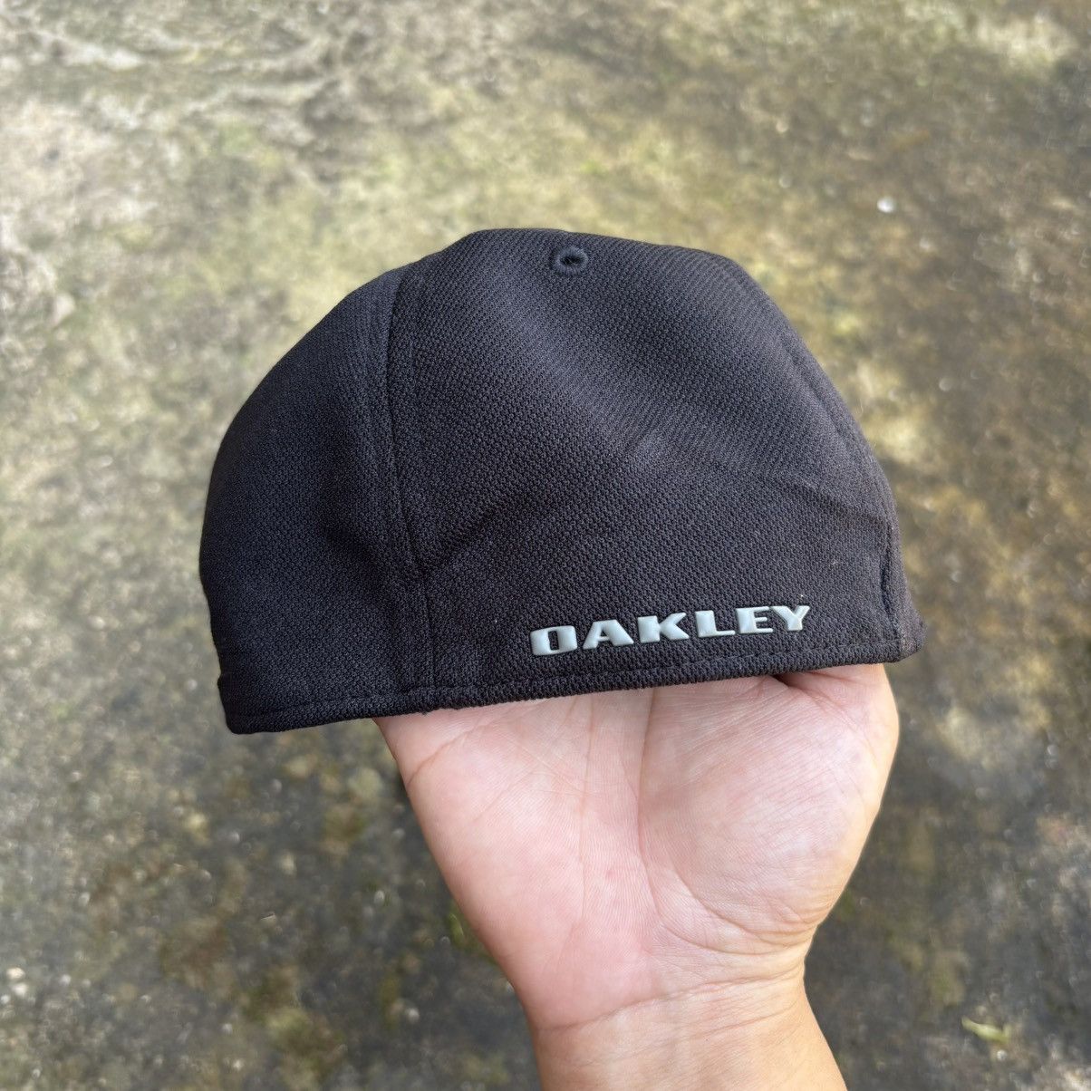 Oakley 2000’s Oakley Hat Size 46 - 2 Thumbnail