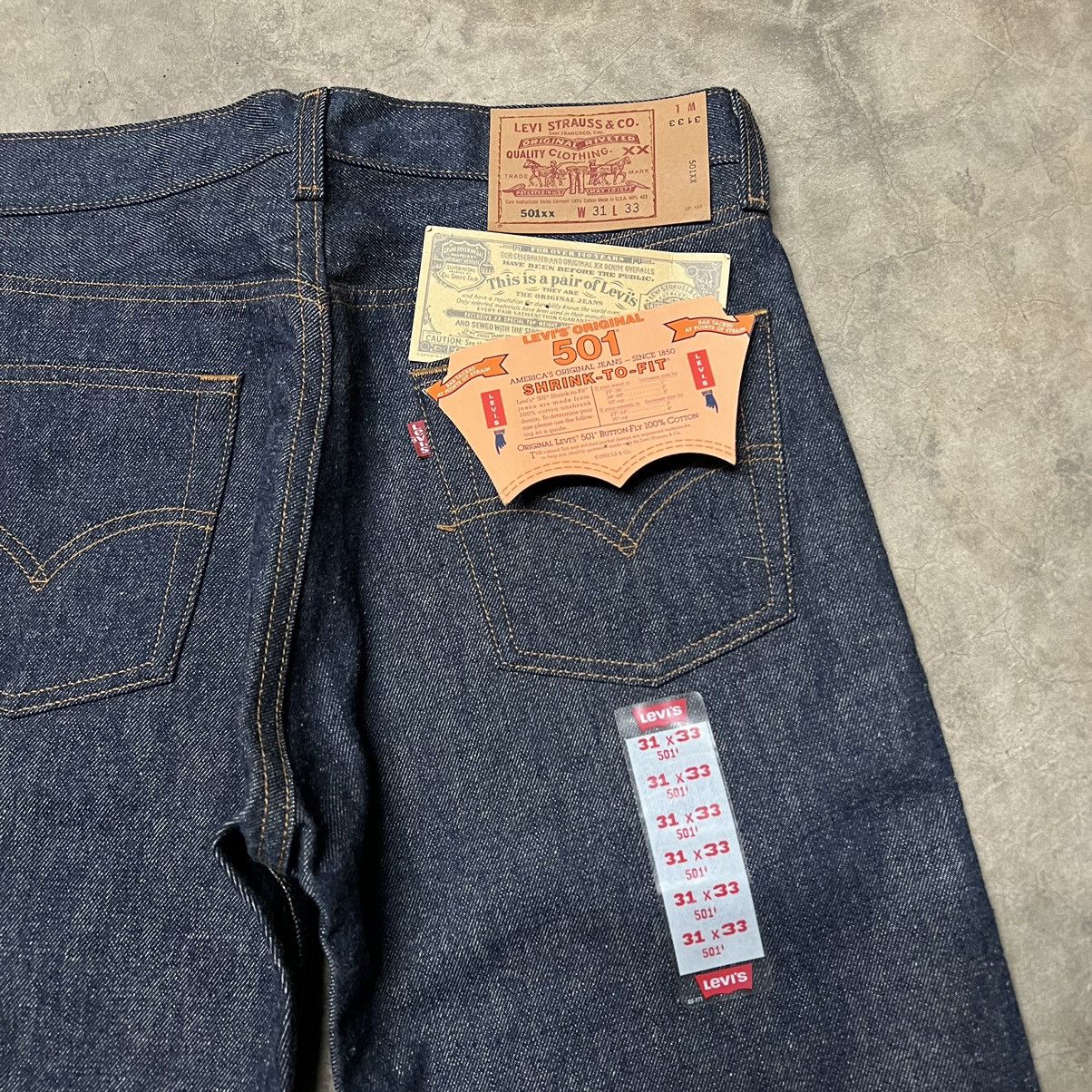 Levi's × Levi's Vintage Clothing × Vintage Vintage 90’s Levi’s 501 🇺🇸 Straight-Leg Denim Jeans Size US 31 - 1 Thumbnail