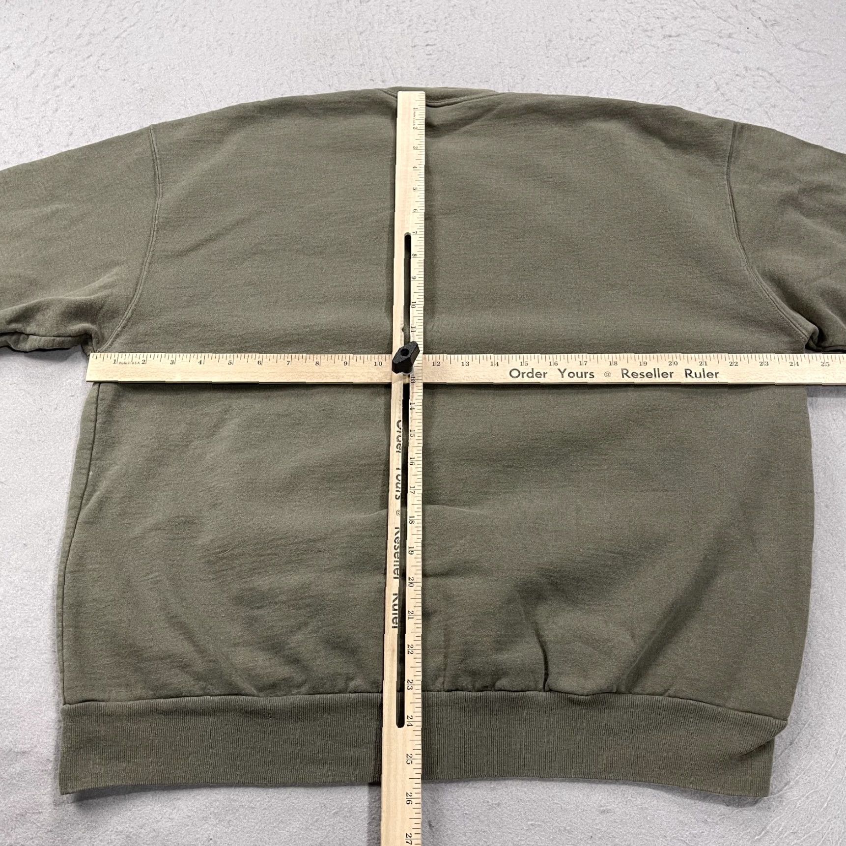 Olive VINTAGE Ravens Sweatshirt Mens L Olive Green Canada Moose Crewneck 90s Hiking Graphic Print Winter Fall Spring Crew Neck Pullover Longevity Size US L / EU 52-54 / 3 - 6 Thumbnail