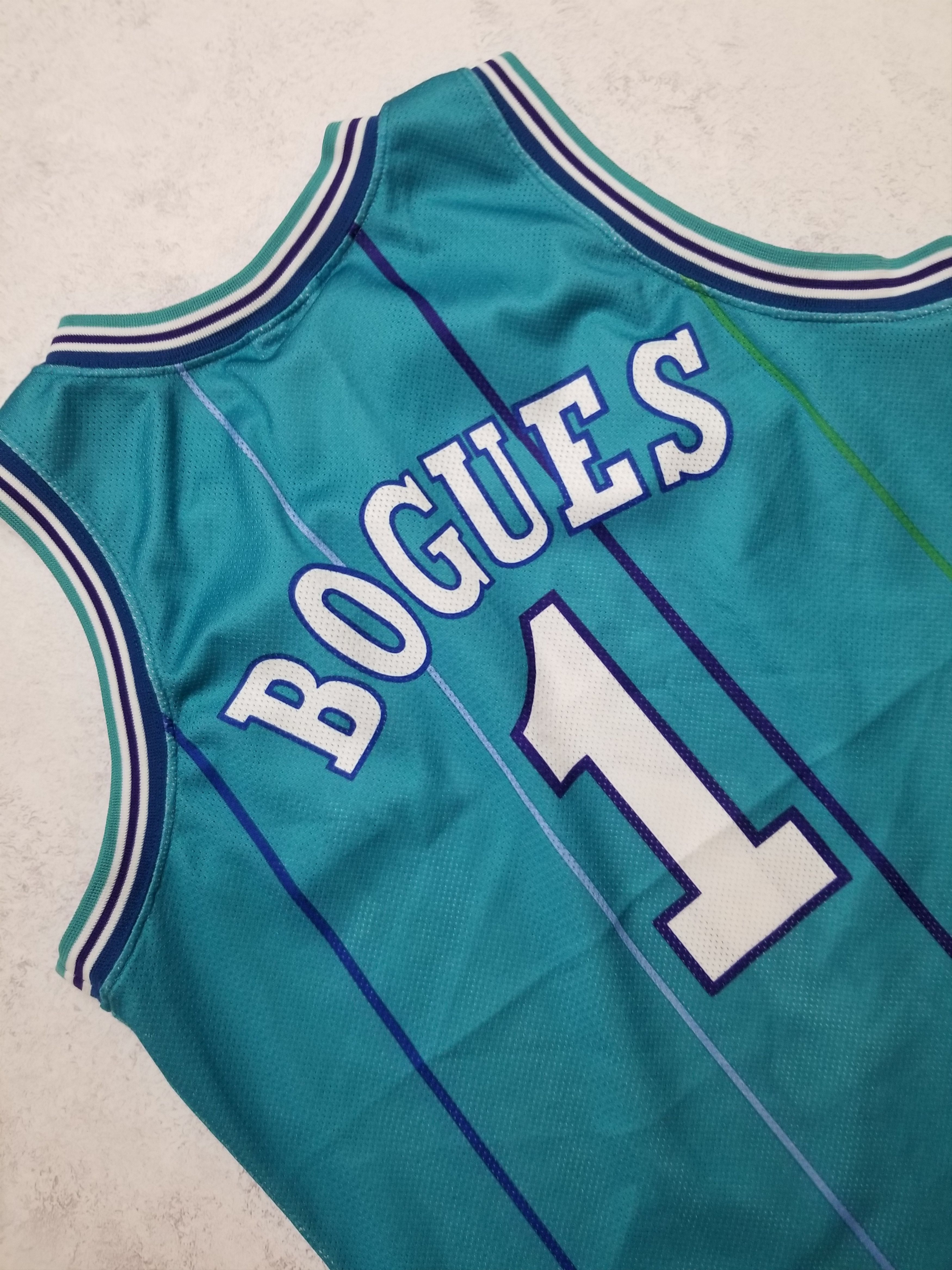Champion Charlotte Hornets #1 Muggsy Bogues Champion NBA jersey Size US M / EU 48-50 / 2 - 5 Thumbnail