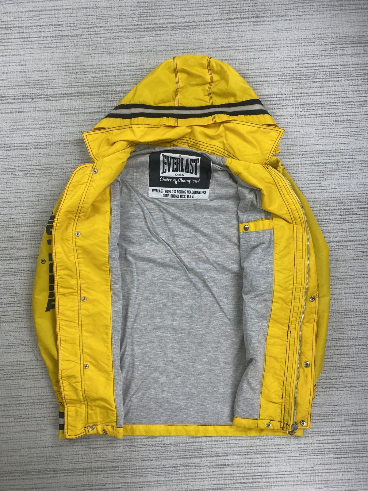 Everlast Vintage EVERLAST Big Spellout Yellow Jacket Size US XL / EU 56 / 4 - 7 Thumbnail