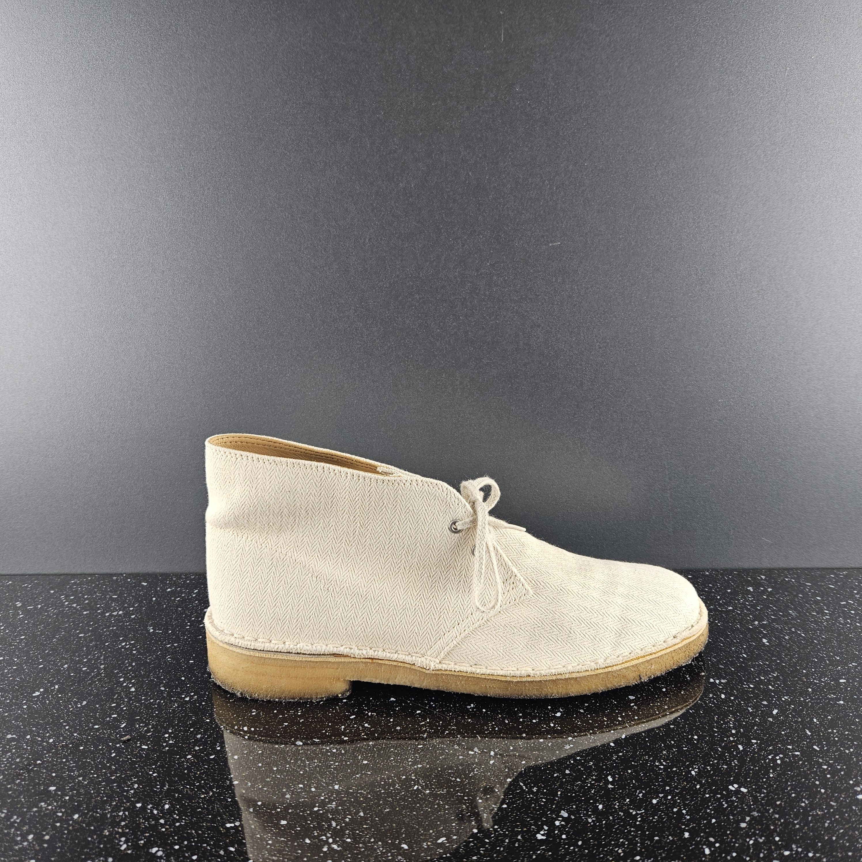 Clarks Clarks Originals Desert boots beige canvas Size US 9 / EU 42 - 1 Thumbnail