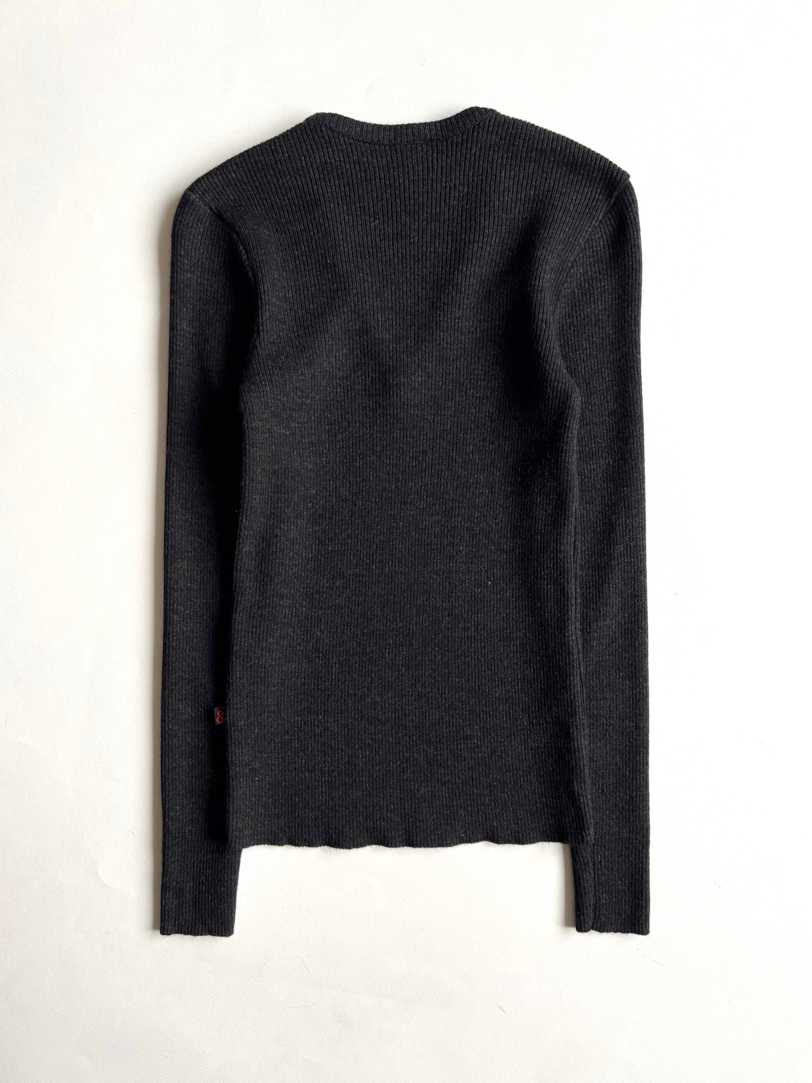 Dolce & Gabbana Women's y2k Dolce & Gabbana Wool Knit V-neck Sweater S-M Size S / US 4 / IT 40 - 7 Thumbnail