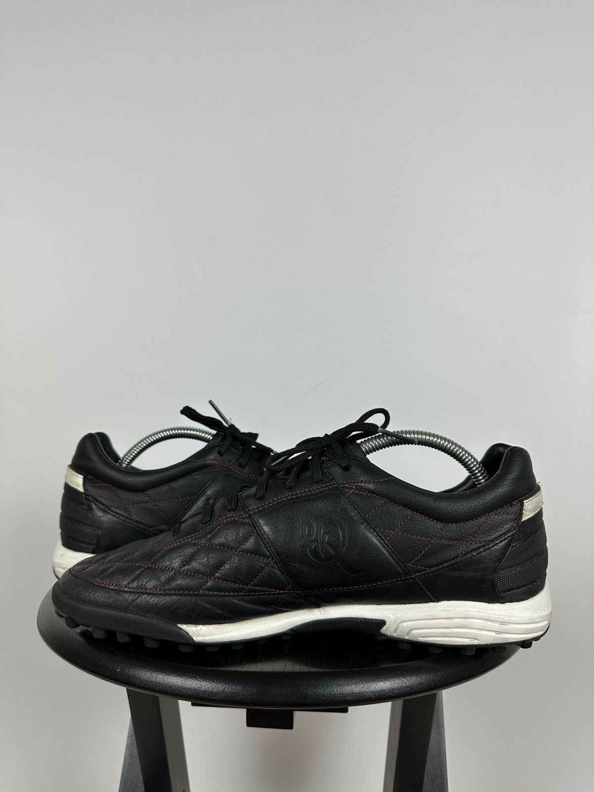 Nike 2008 Nike Tiempo R10 Ronaldinho Leather Football Shoes Size US 10 / EU 43 - 10 Thumbnail