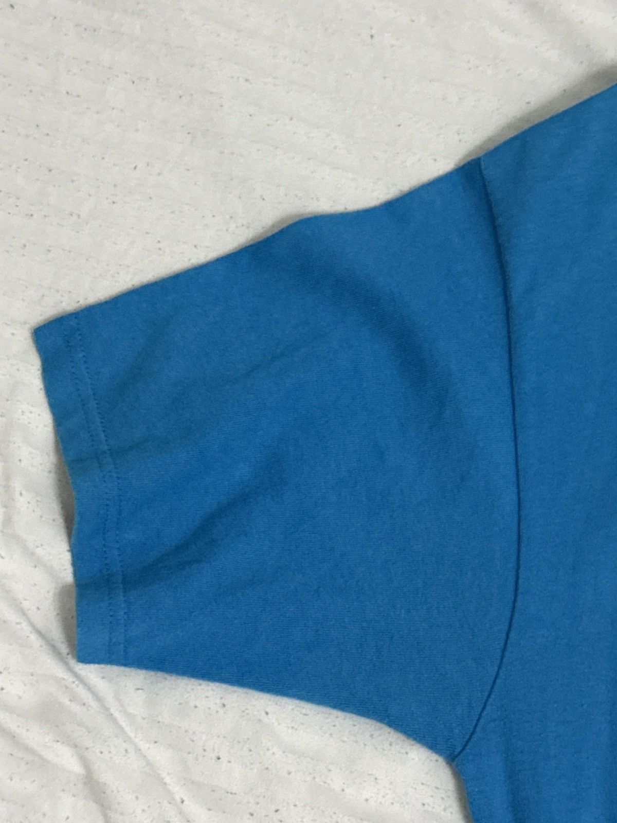 Vintage 90s TAZ Tee USA Made M - Back Hole & Vintage Cracks Size US M / EU 48-50 / 2 - 6 Thumbnail