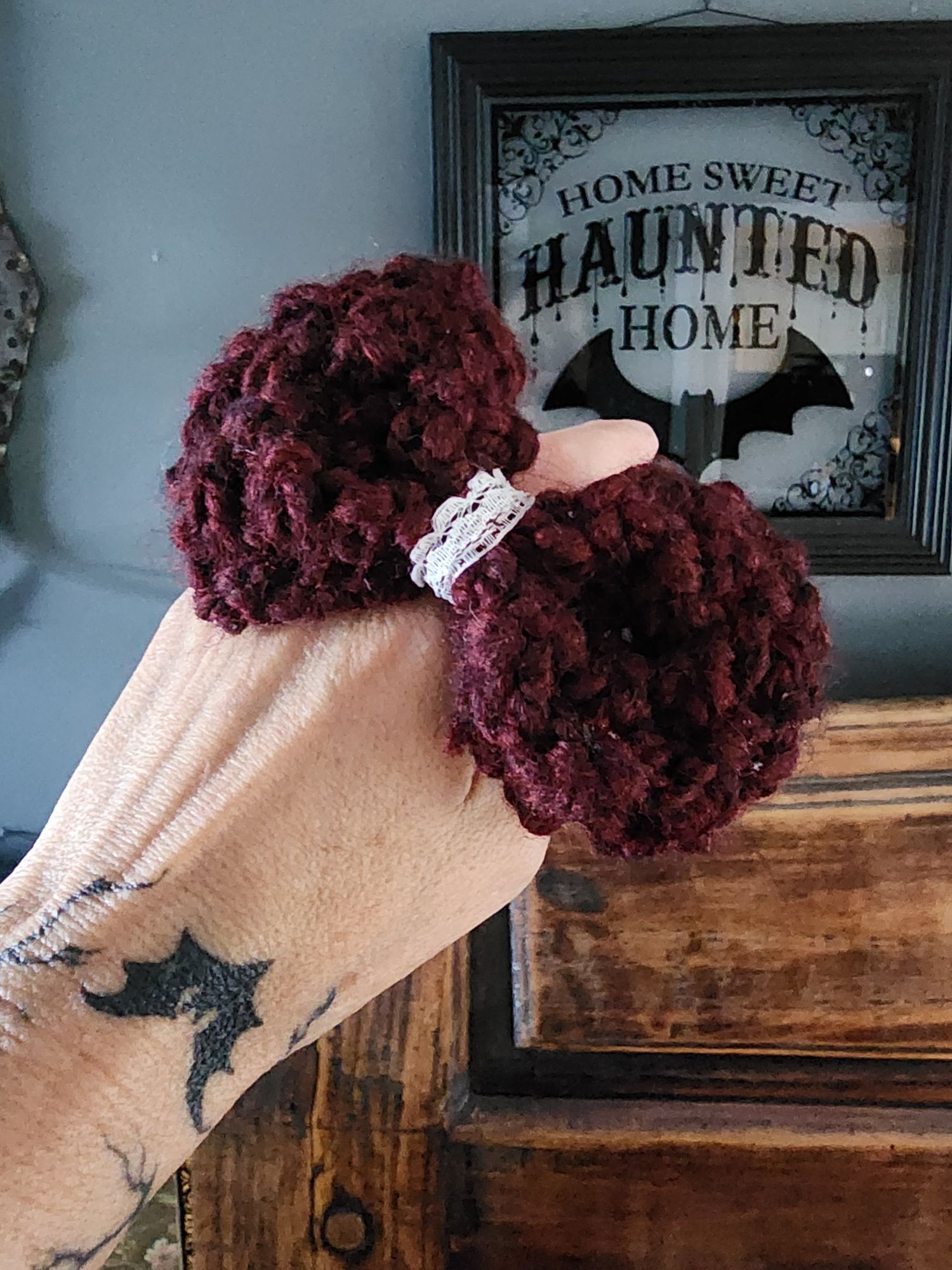 Handmade Knit Hair Bow, Handknitted Burgundy Ponytail Holder or Hair Size ONE SIZE - 2 Thumbnail