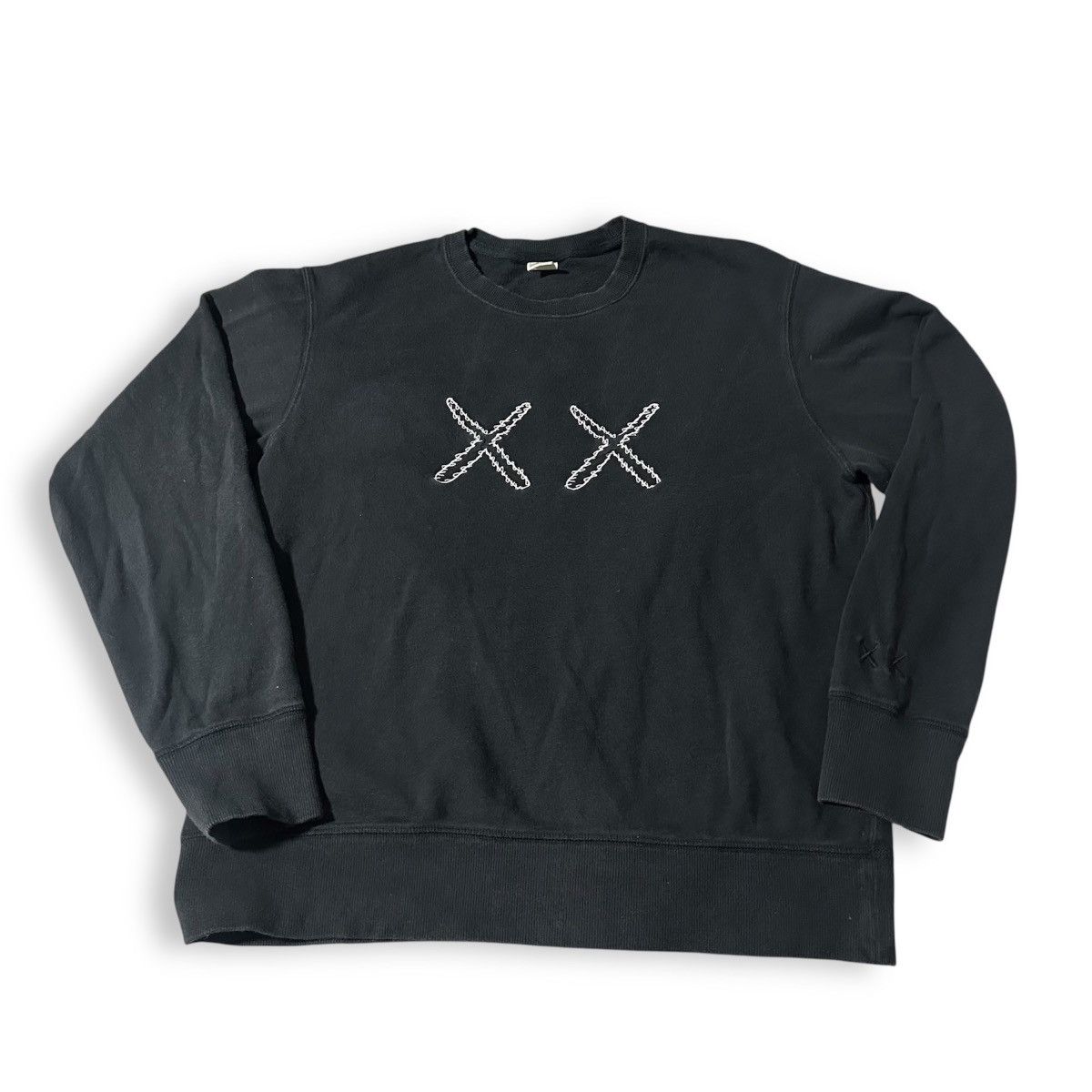 Kaws × Uniqlo KAWS X Sesame Street UT Uniqlo Sweatshirt Black Crewneck Size US M / EU 48-50 / 2 - 1 Thumbnail