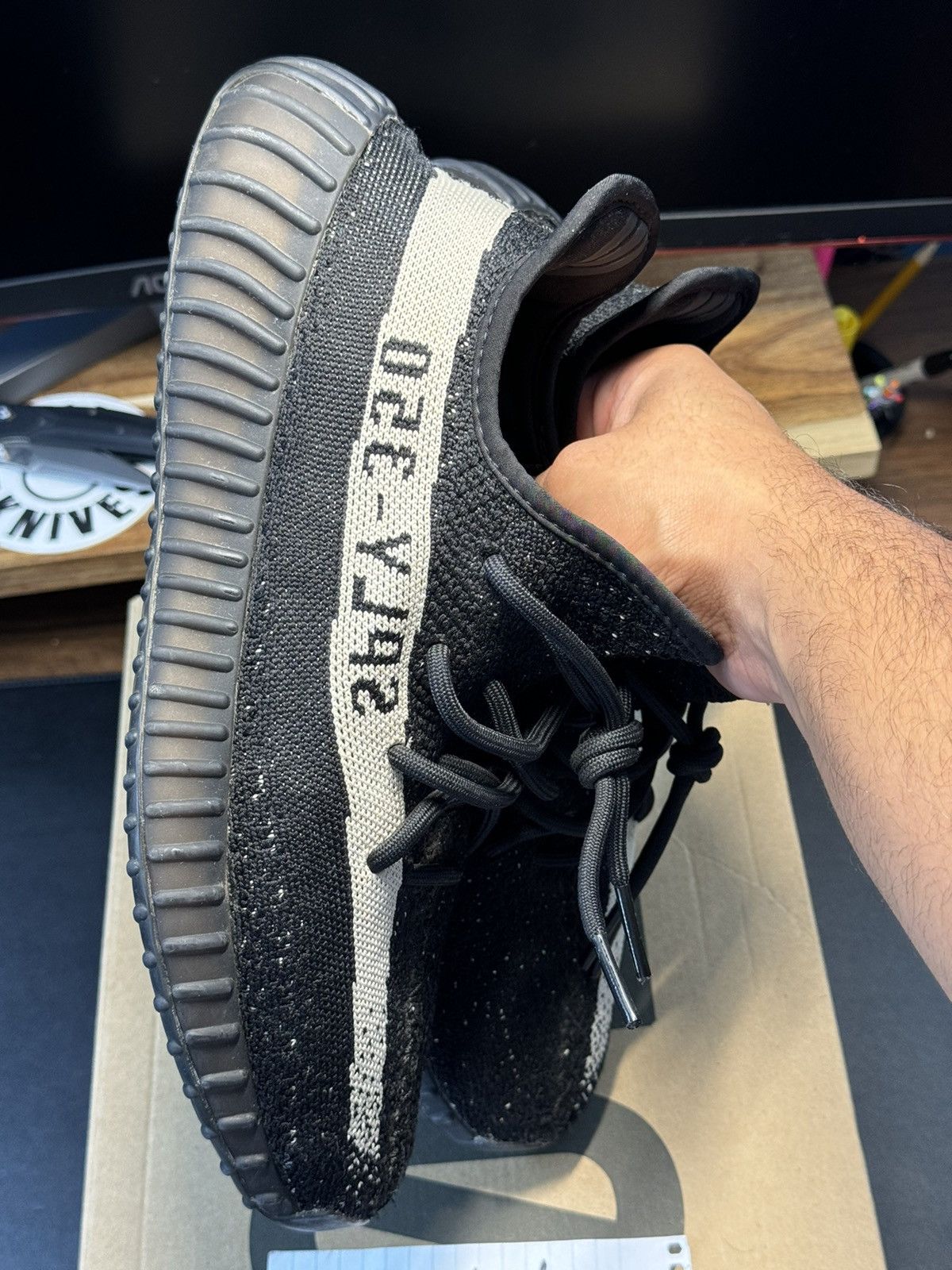 Adidas × Kanye West × Yeezy Yeezy Boost 350 V2 Oreo - 9.5M - Good Condition Size US 9.5 / EU 42-43 - 11 Thumbnail